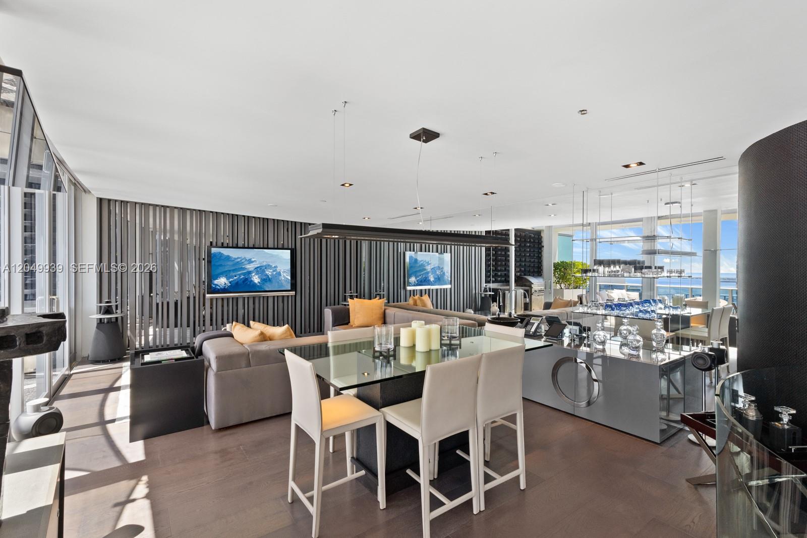 200 Biscayne Boulevard Way