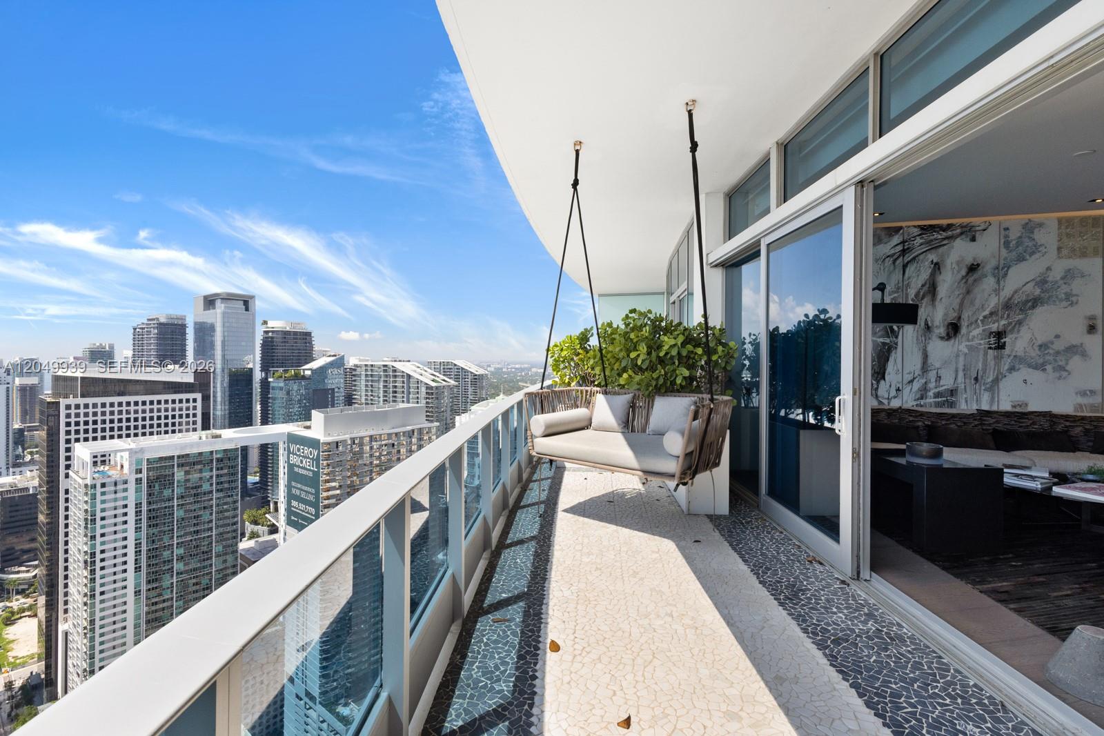 200 Biscayne Boulevard Way
