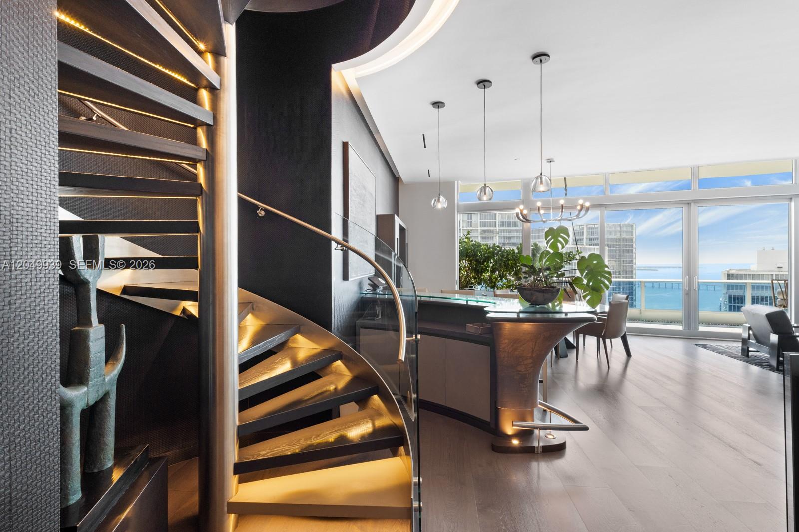 200 Biscayne Boulevard Way