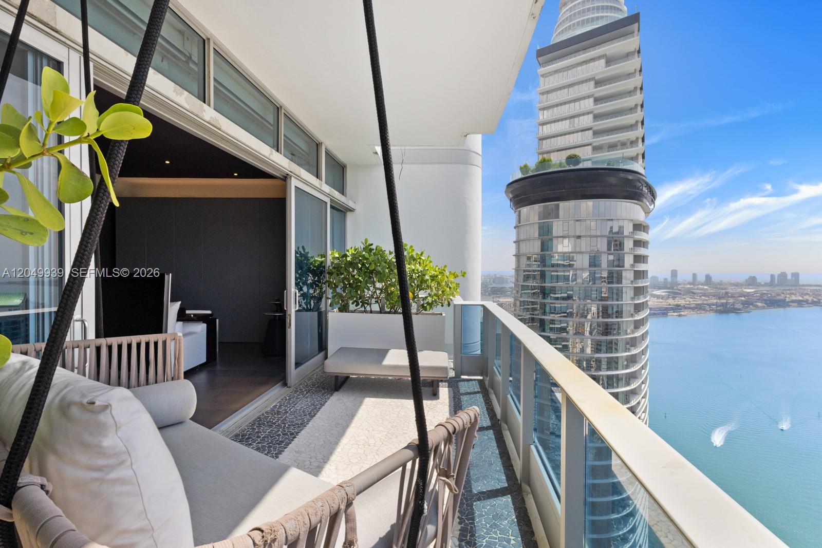 200 Biscayne Boulevard Way