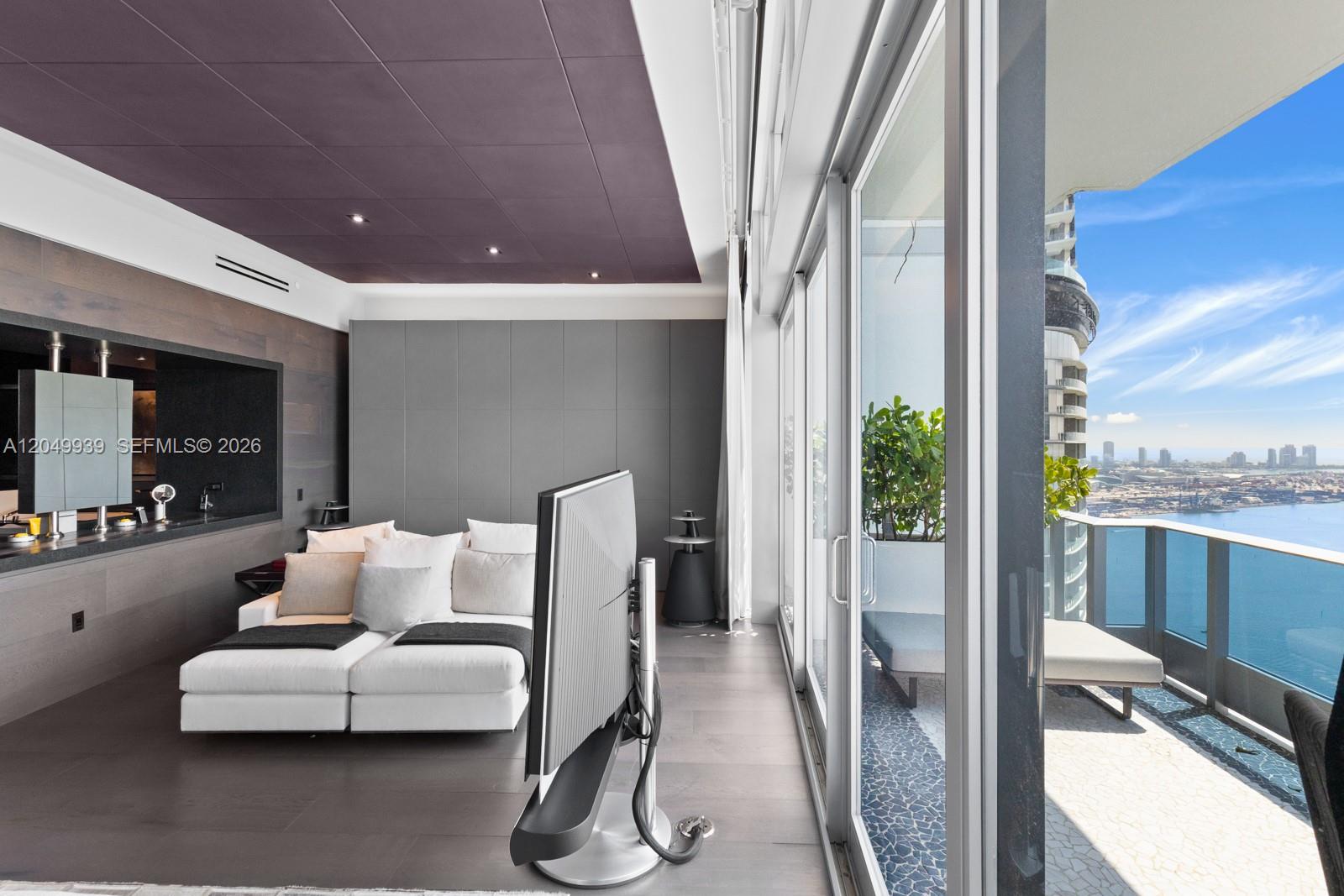 200 Biscayne Boulevard Way