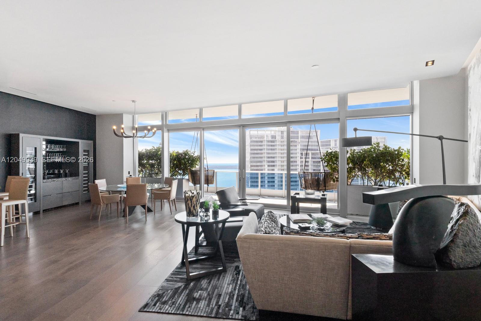 200 Biscayne Boulevard Way