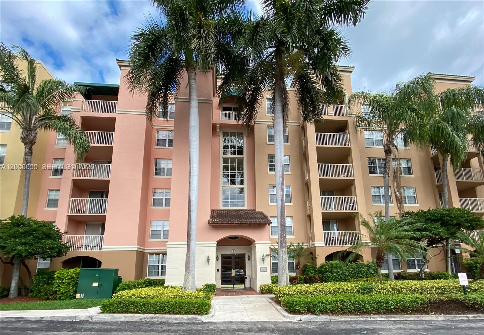 19555 E Country Club Drive
