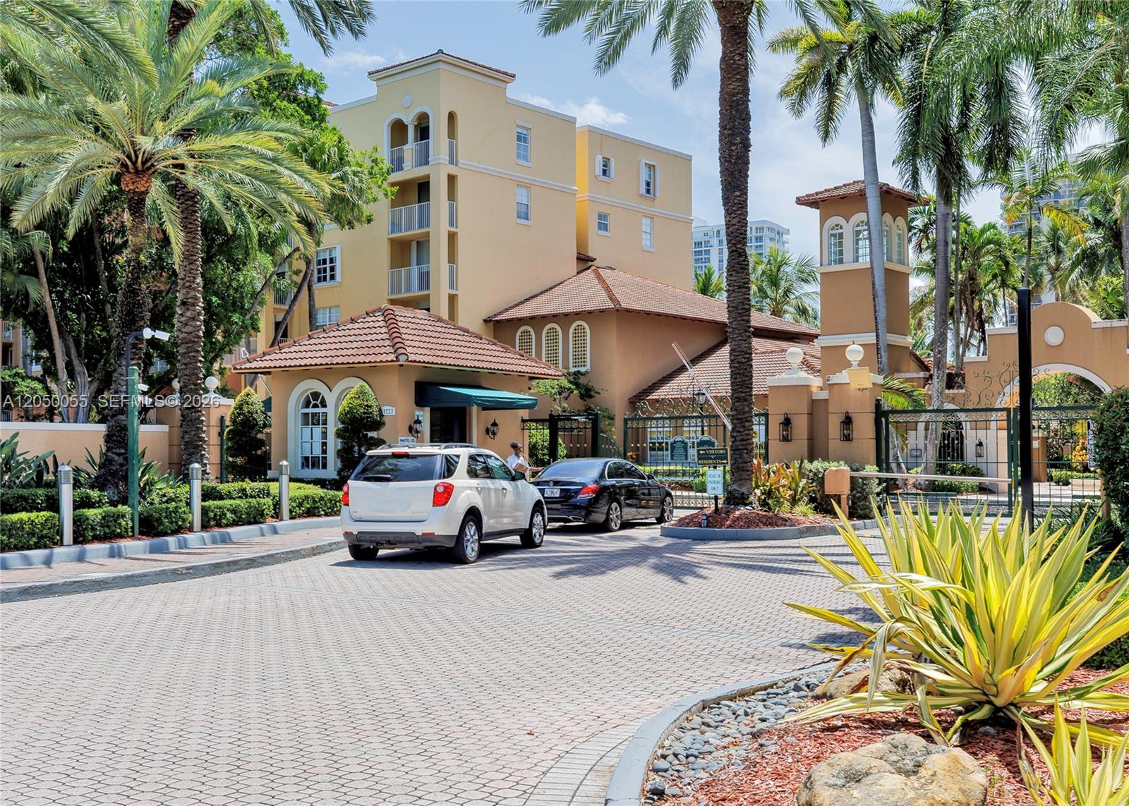 19555 E Country Club Drive