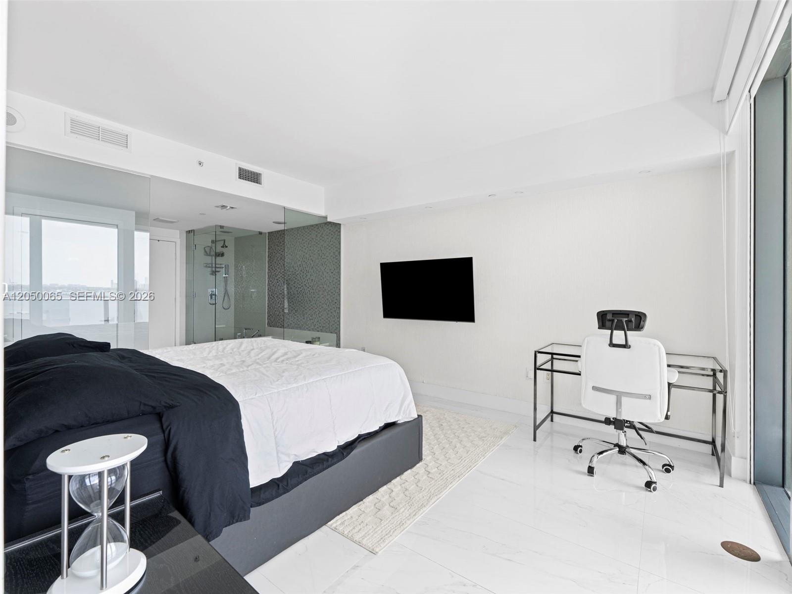 650 NE 32nd Street