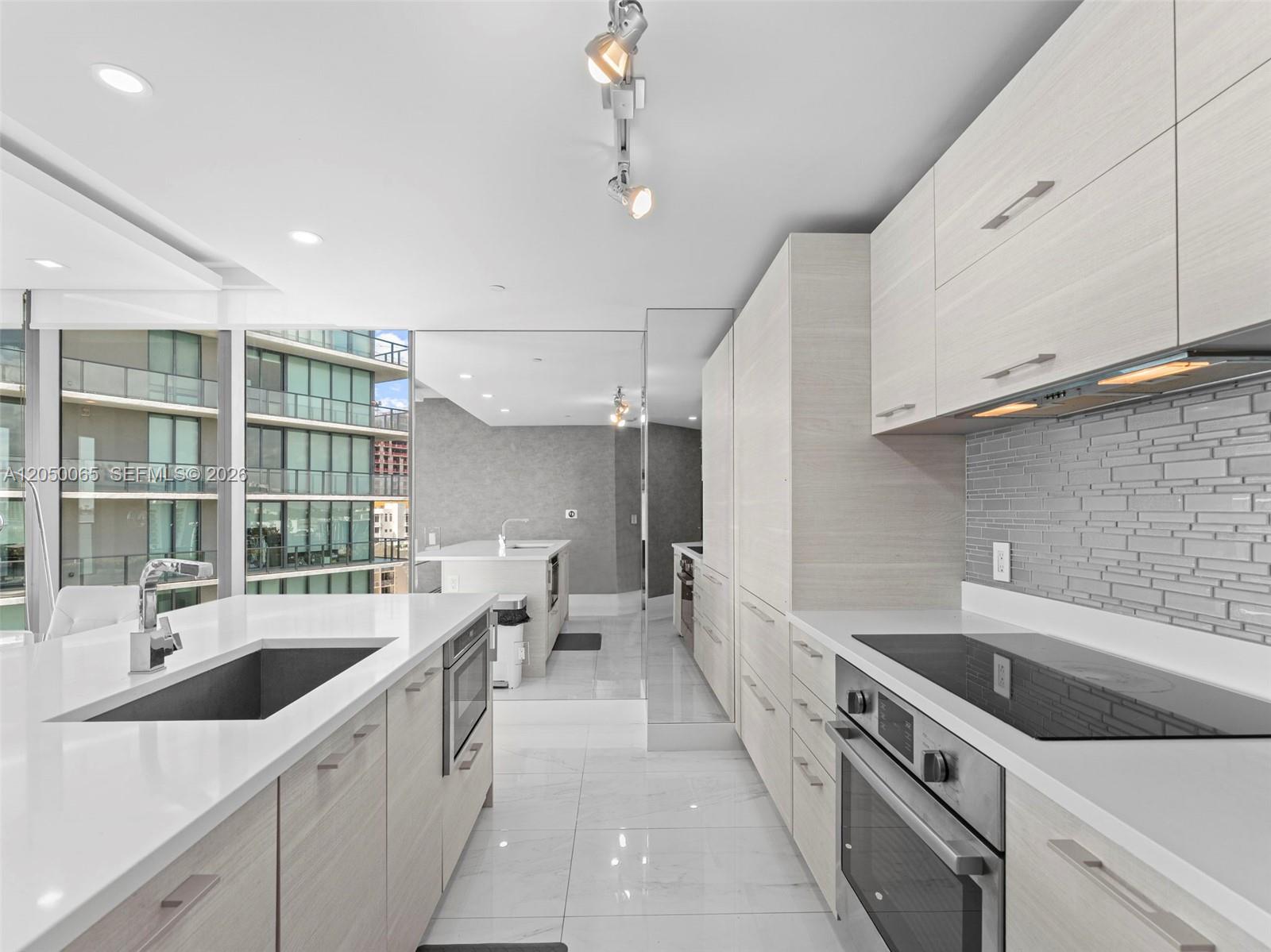 650 NE 32nd Street