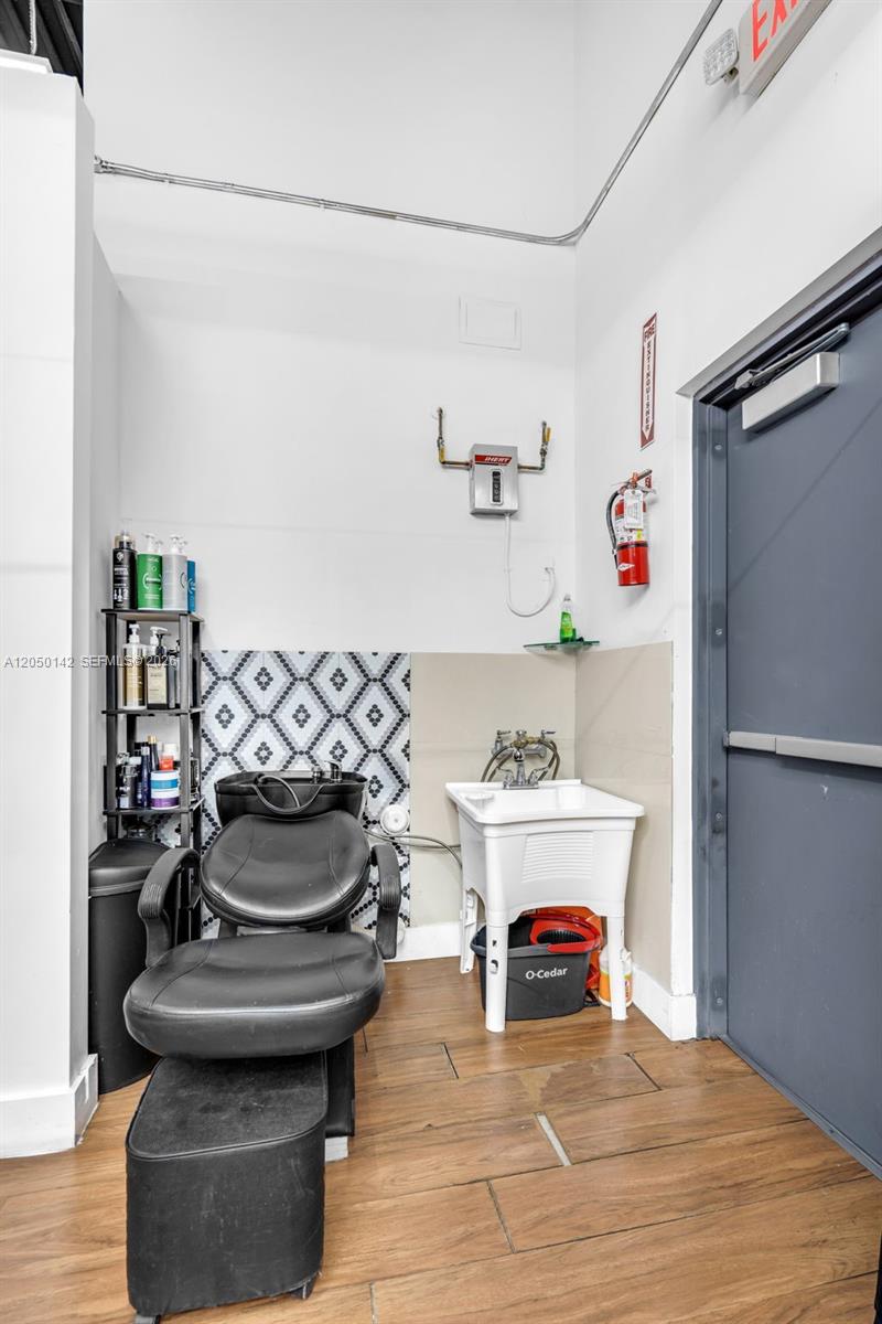 7801 NW 95th Street