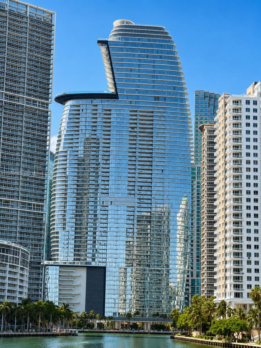 300 Biscayne Boulevard Way