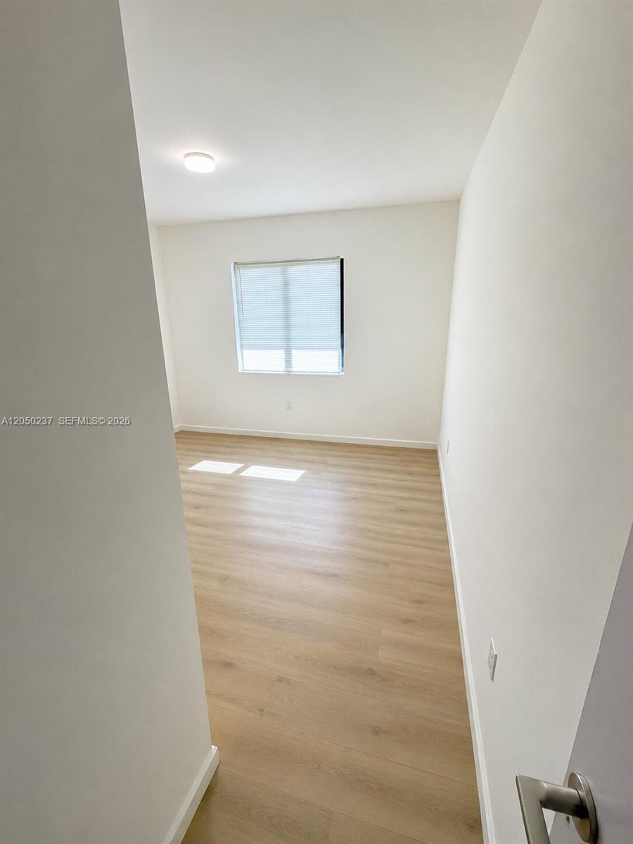 552 NW 7th Street