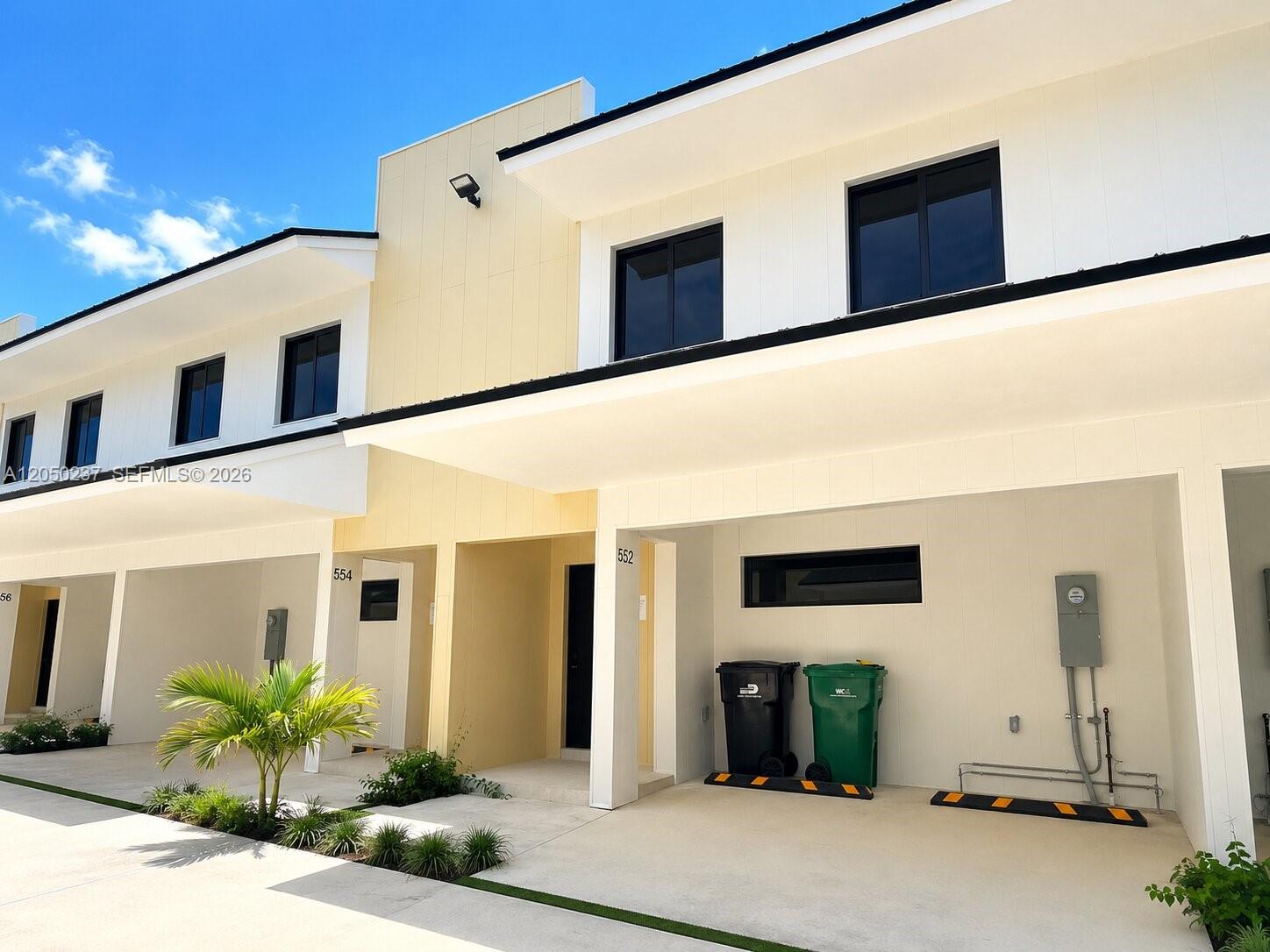 552 NW 7th Street