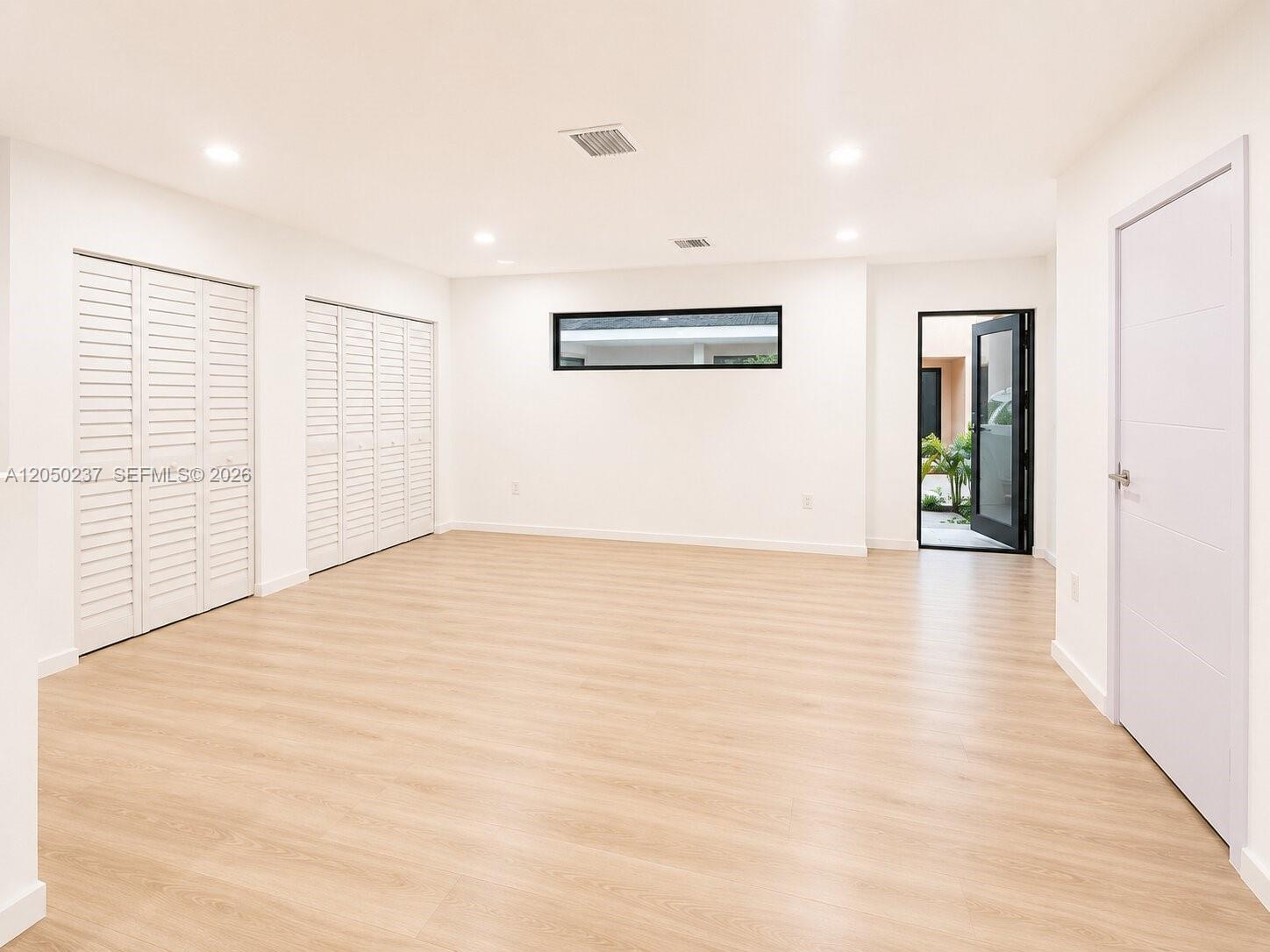 552 NW 7th Street