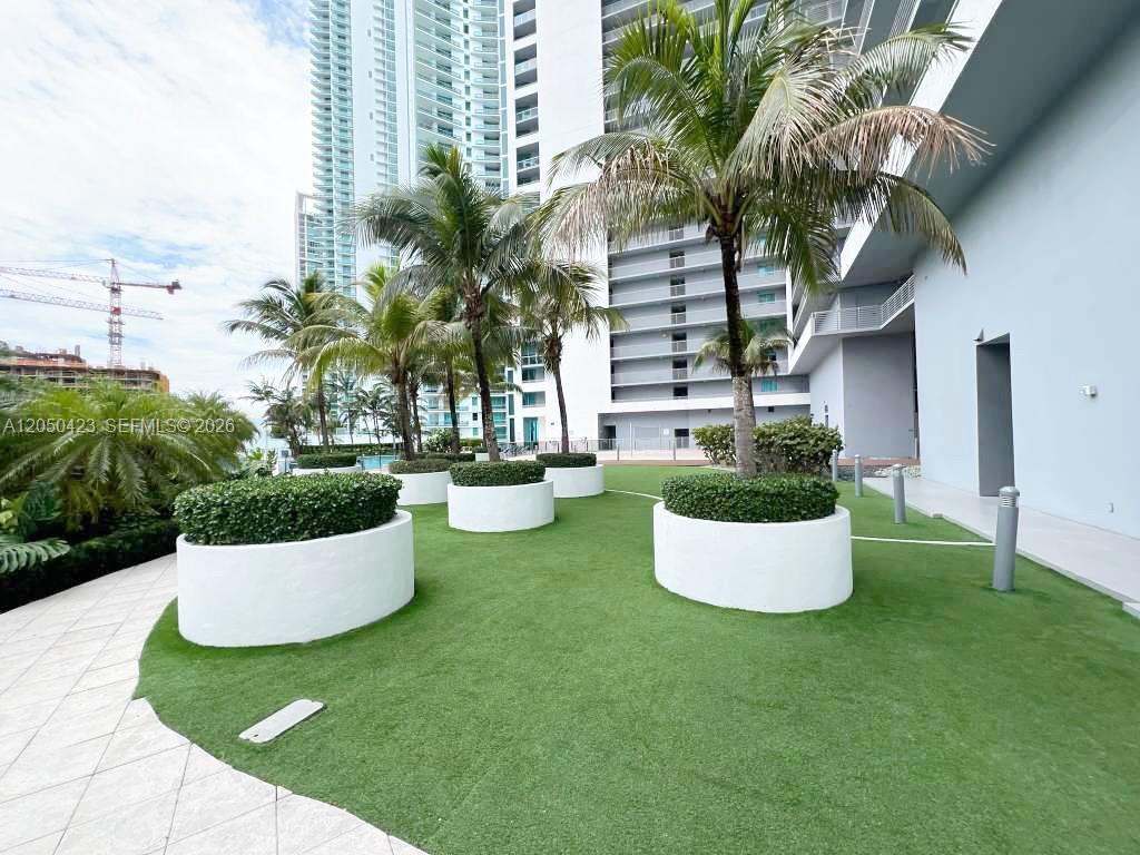 888 Biscayne Boulevard