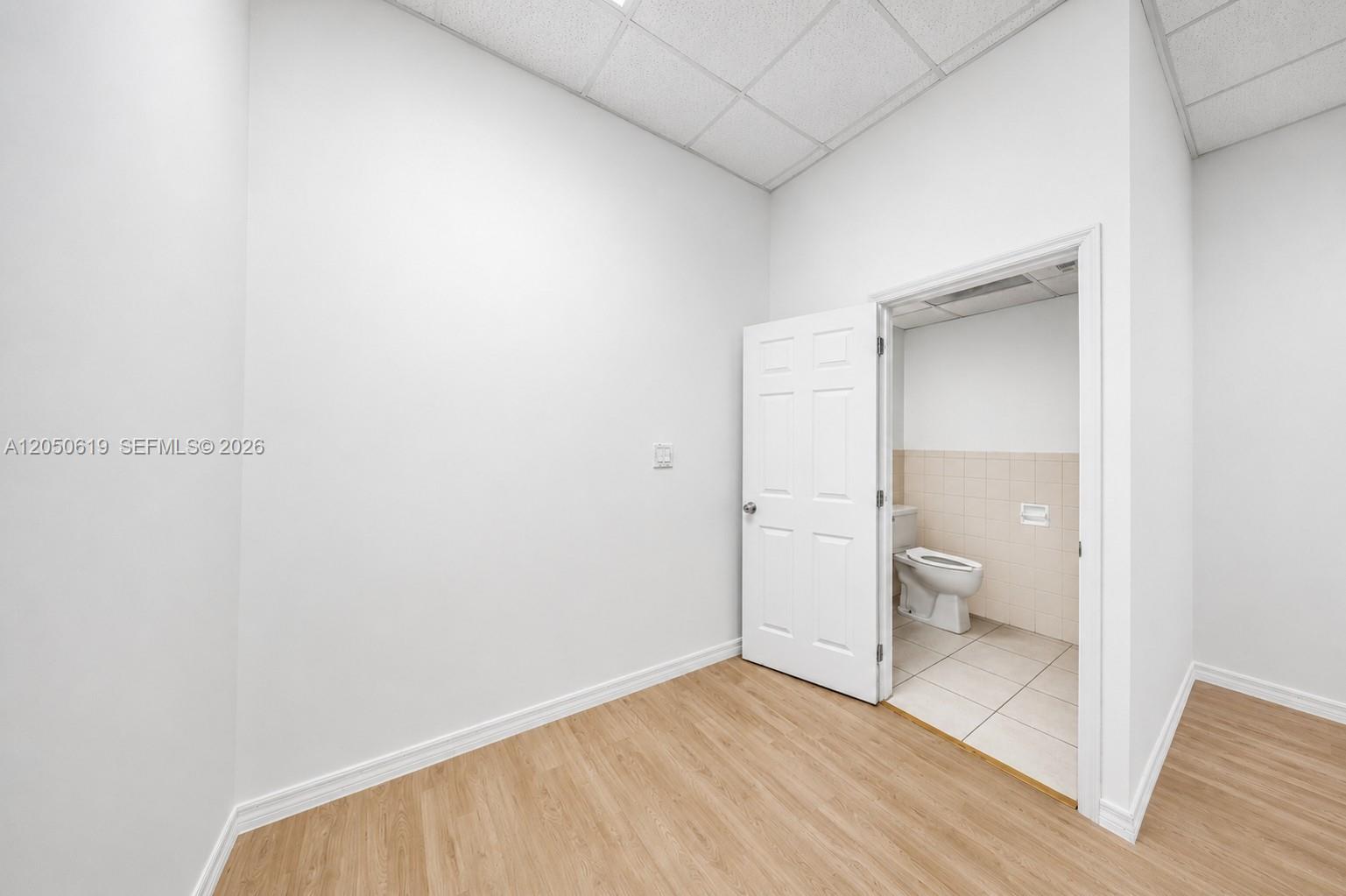 2693 W 76th Street