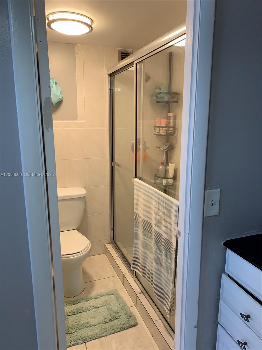 2025 NE 164th Street