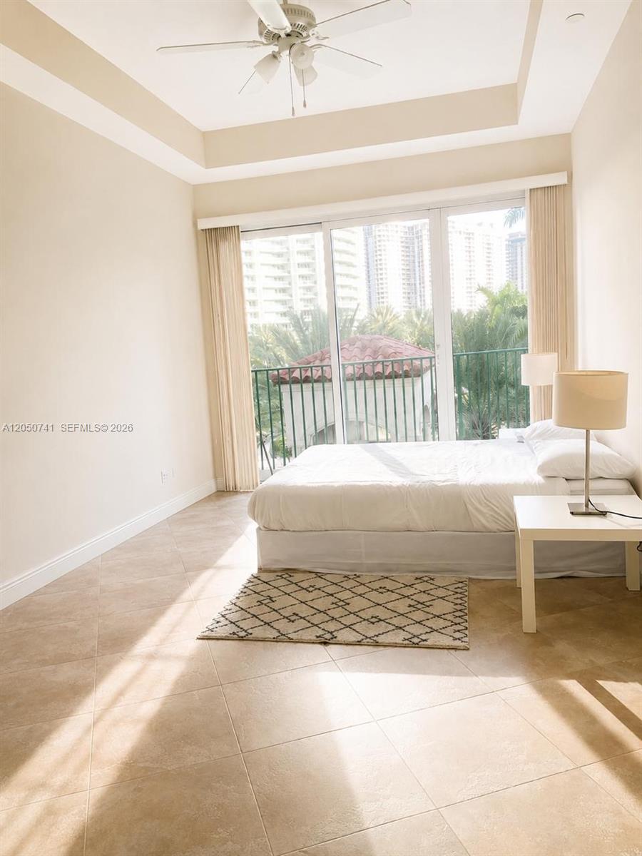 20000 E Country Club Drive