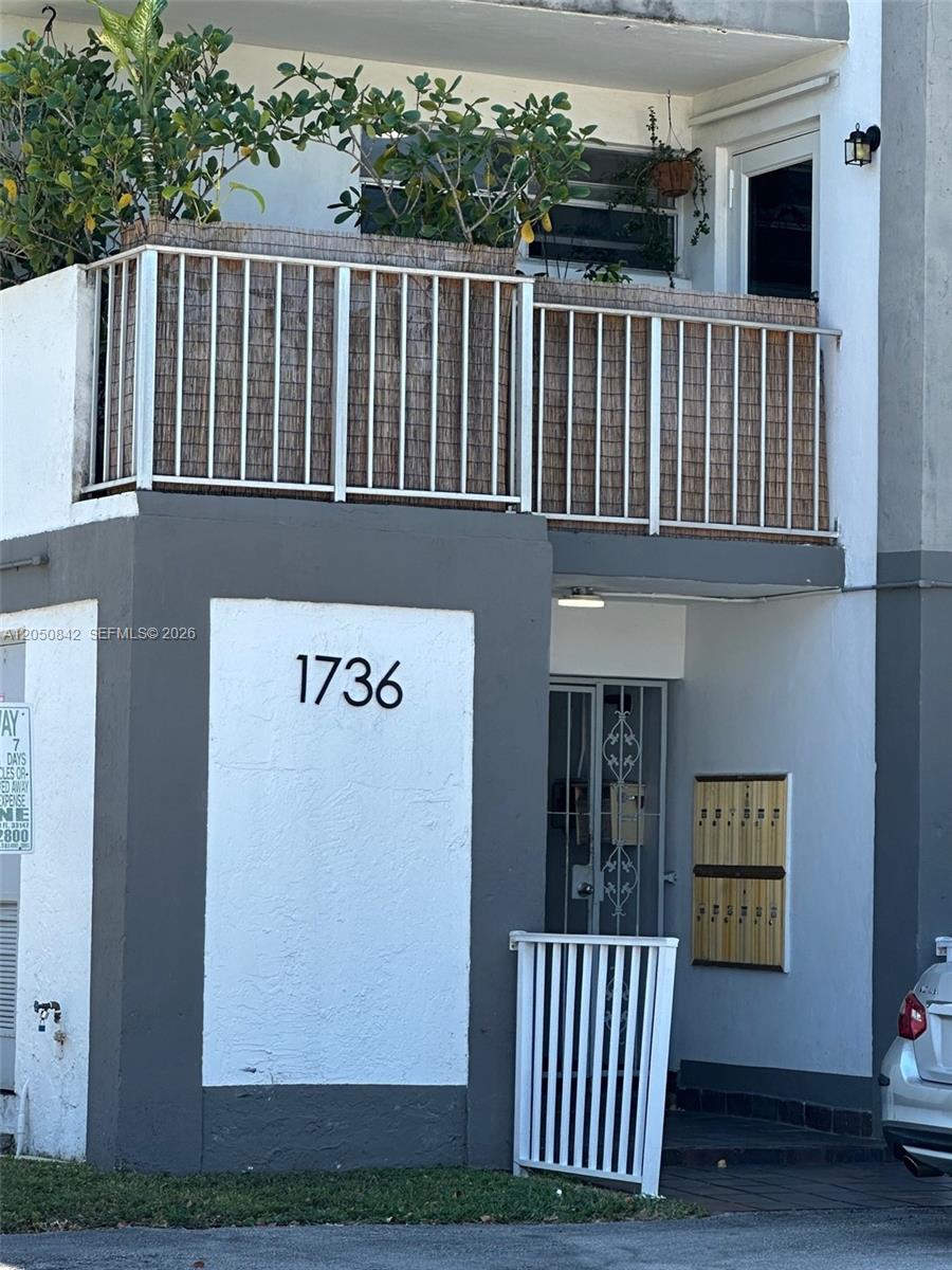 1736 SW 19th Street