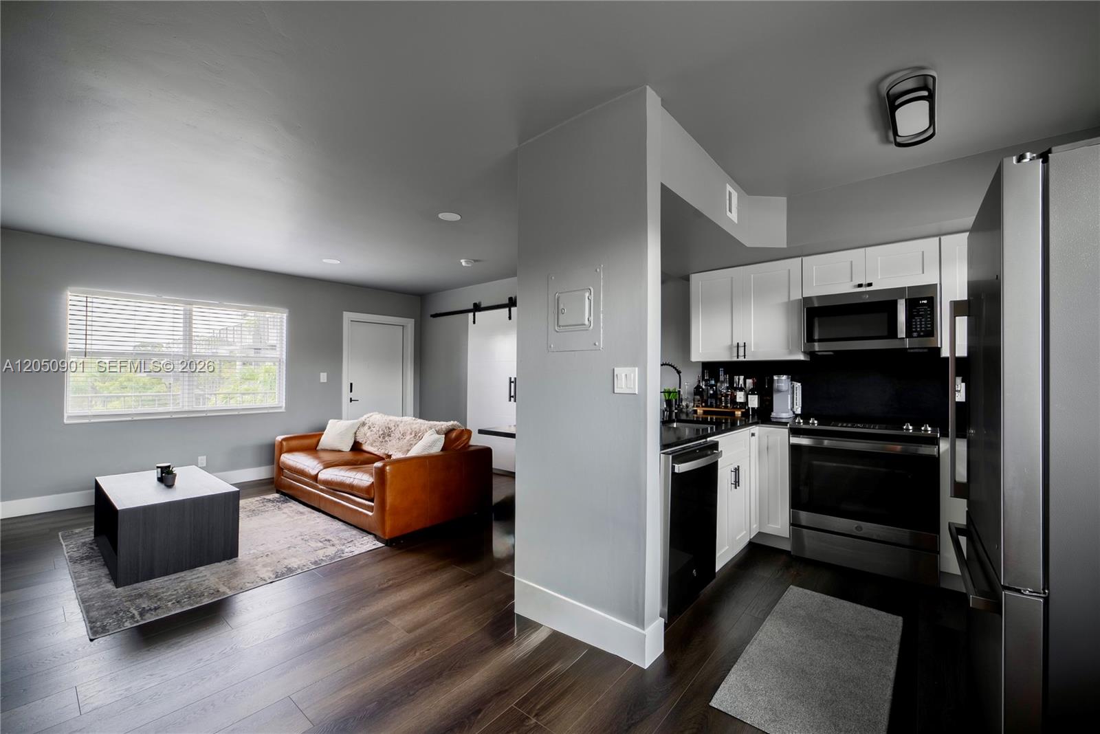 609 NE 13th Avenue