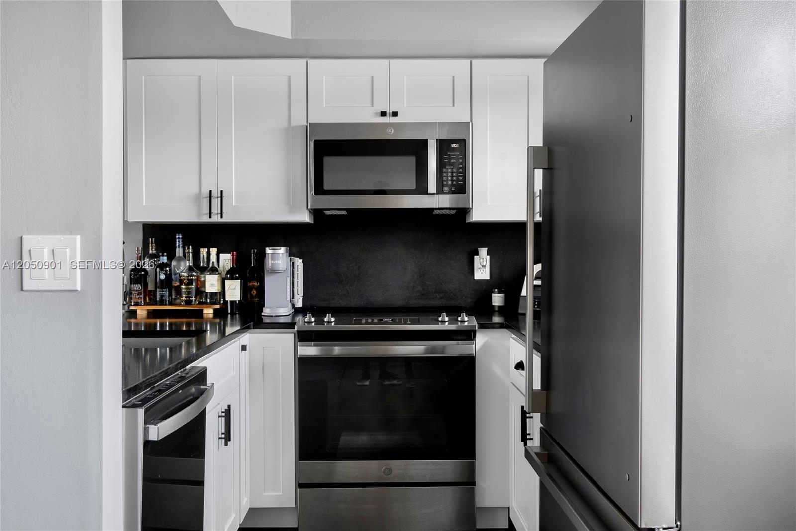 609 NE 13th Avenue