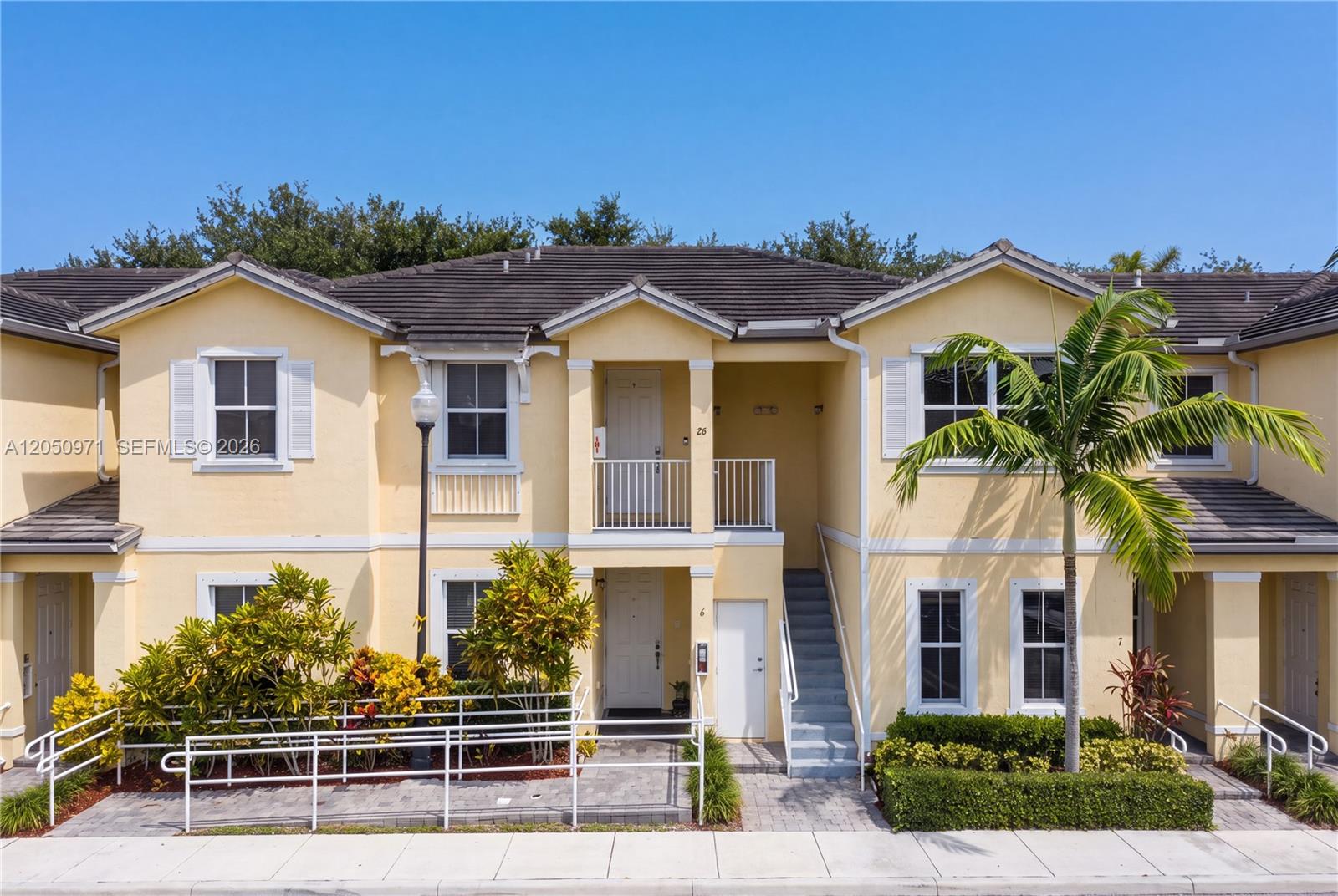 112 SE 28th Terrace