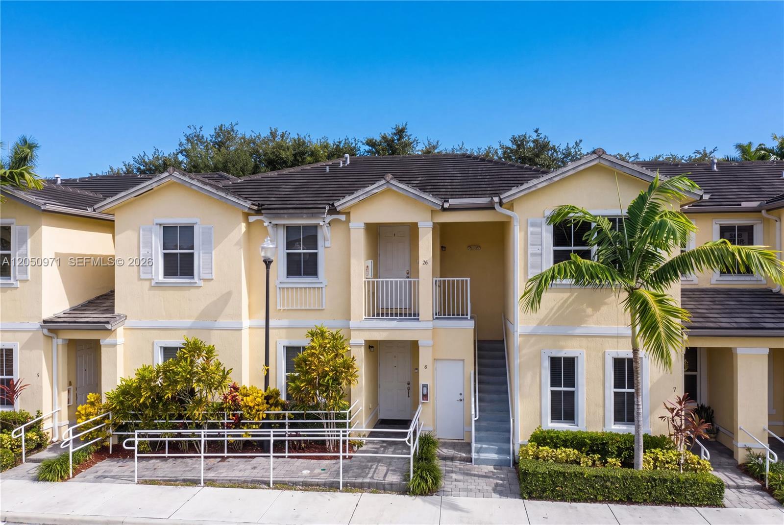 112 SE 28th Terrace