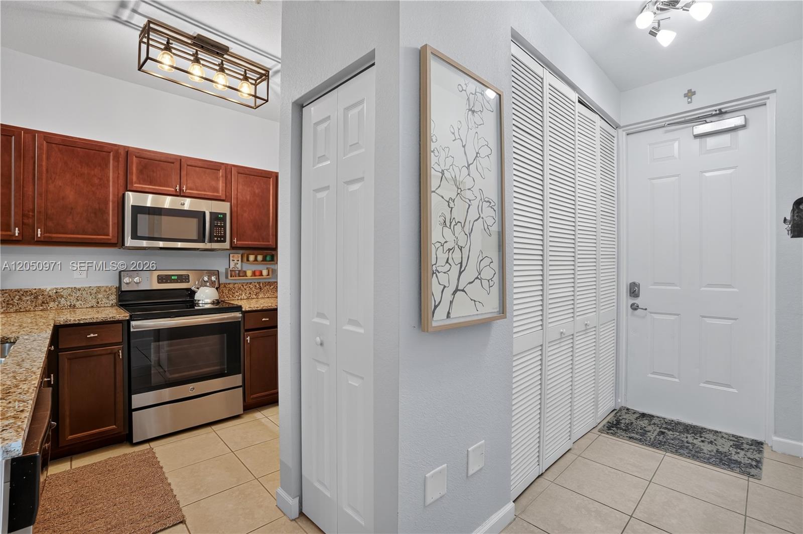 112 SE 28th Terrace