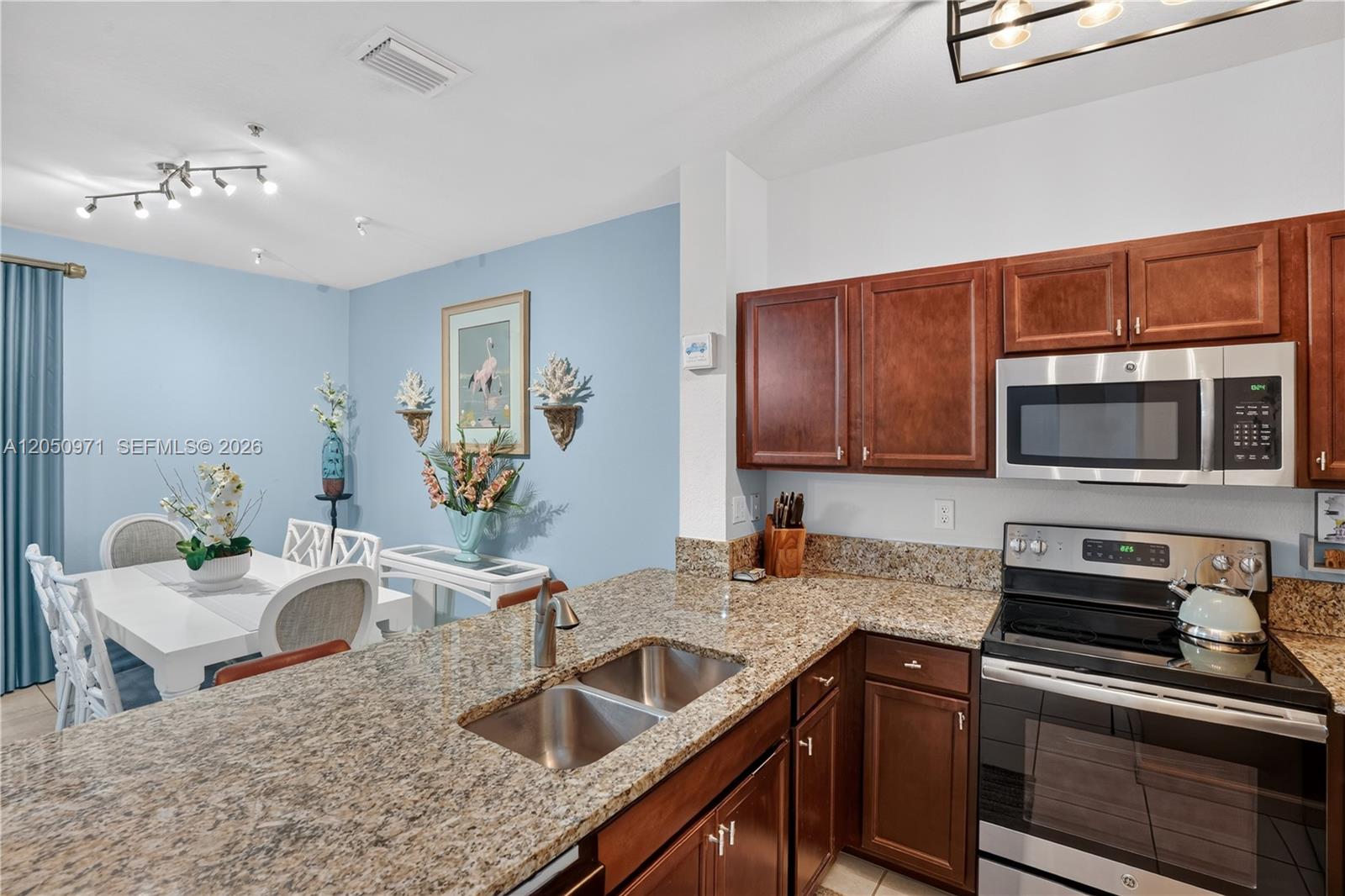 112 SE 28th Terrace