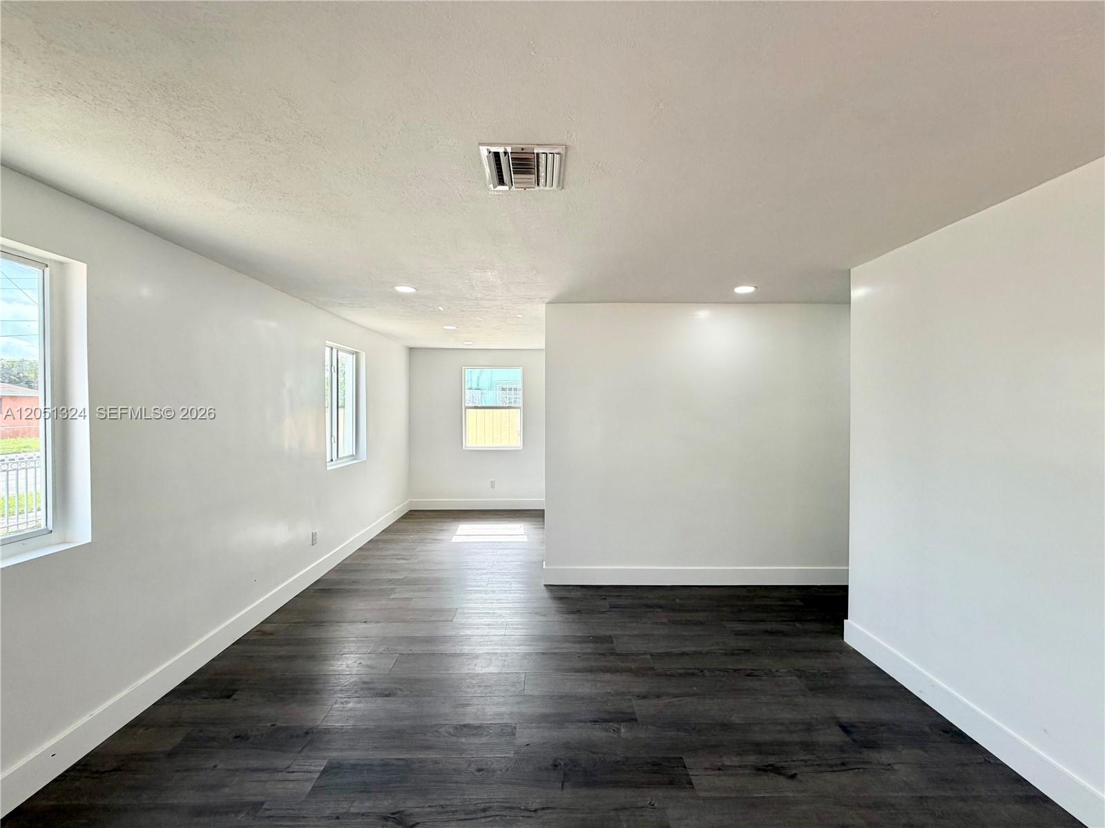 685 SE Park Drive