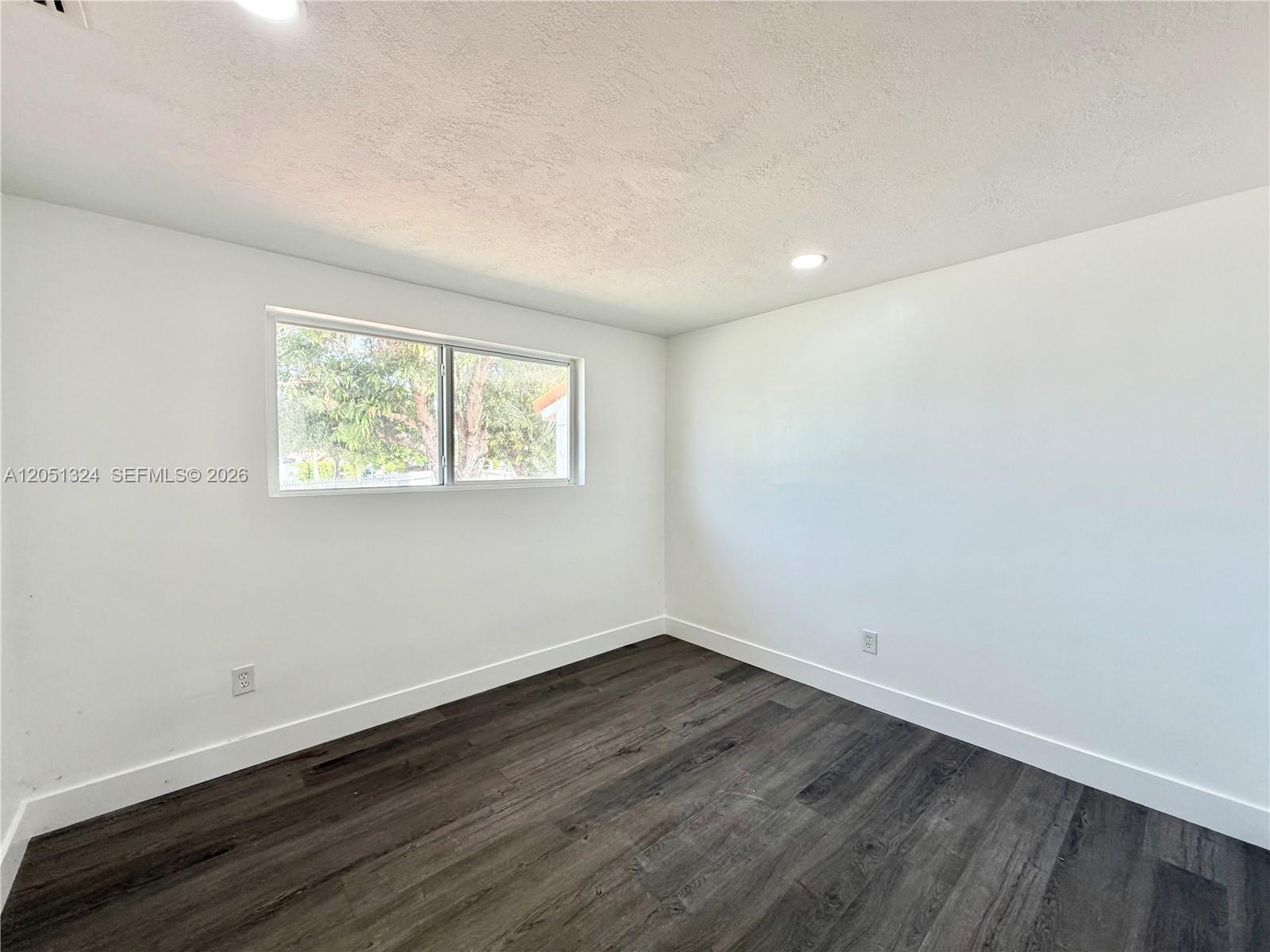 685 SE Park Drive