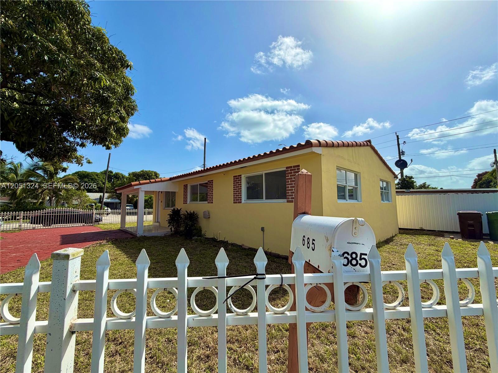 685 SE Park Drive