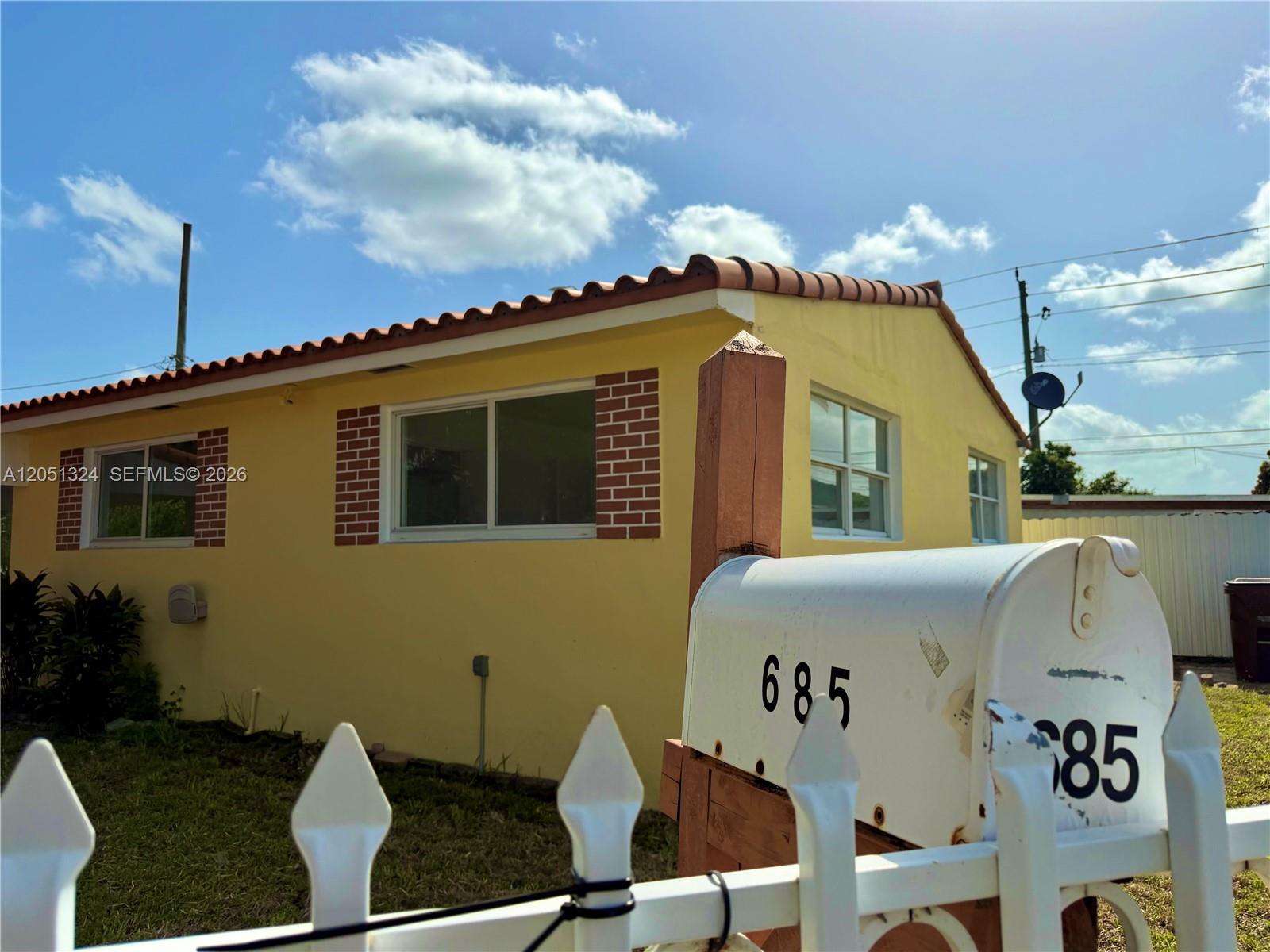 685 SE Park Drive