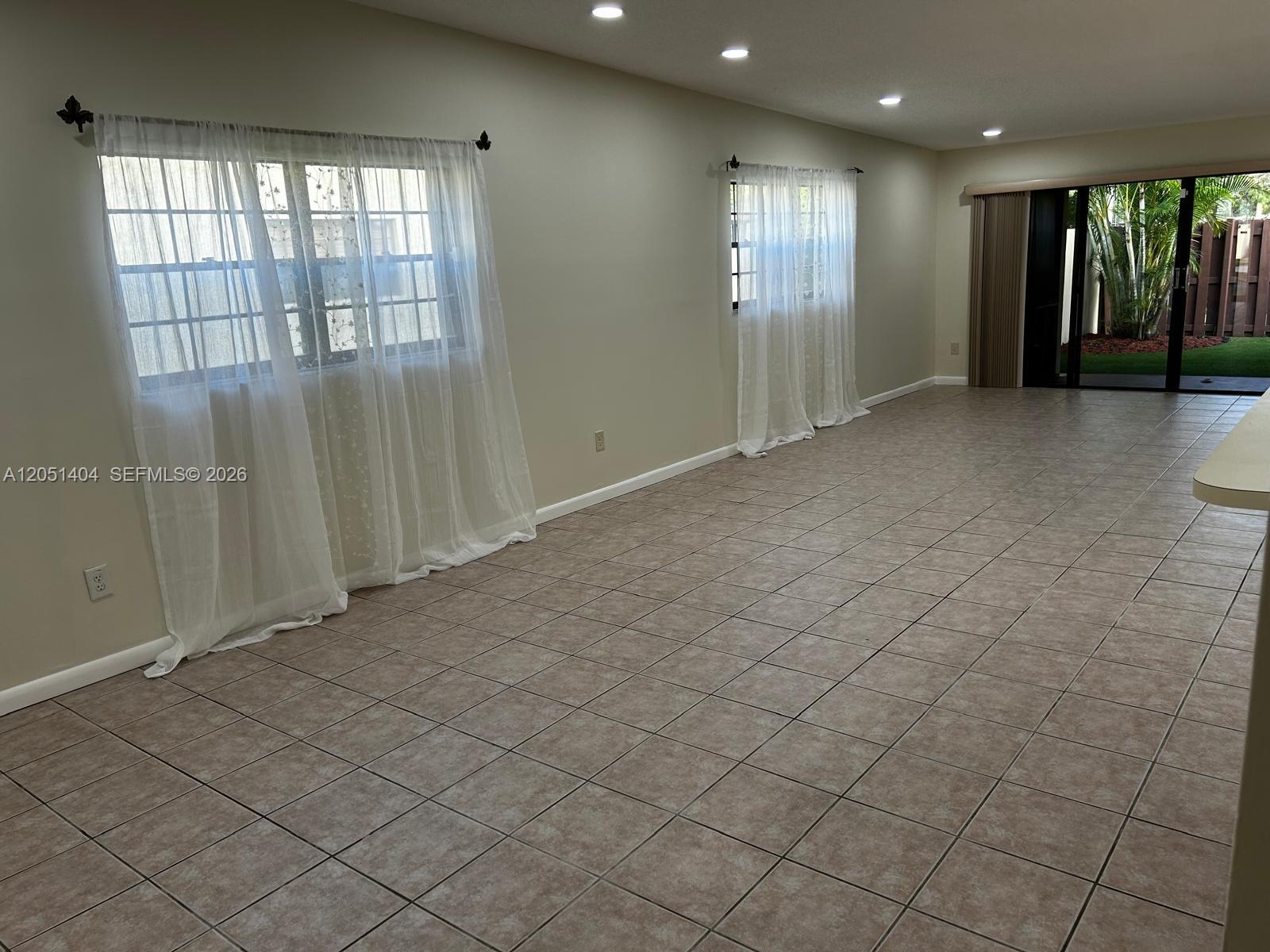 6524 NW 188th Lane