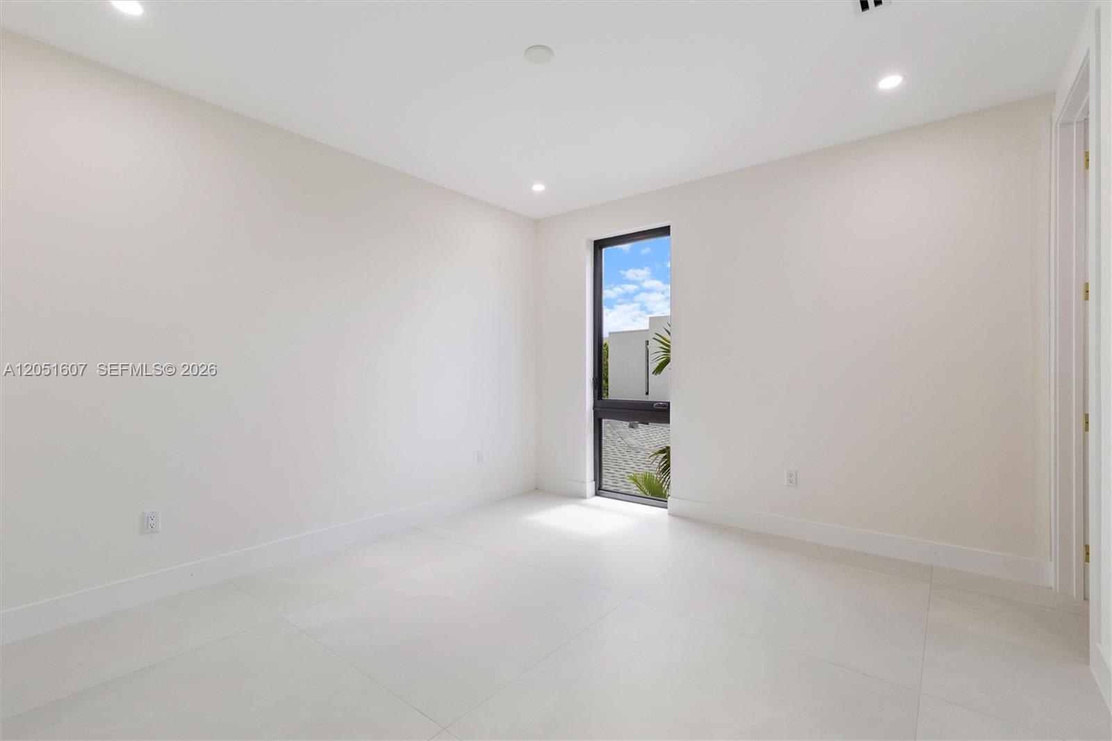 6359 SW 34th Street