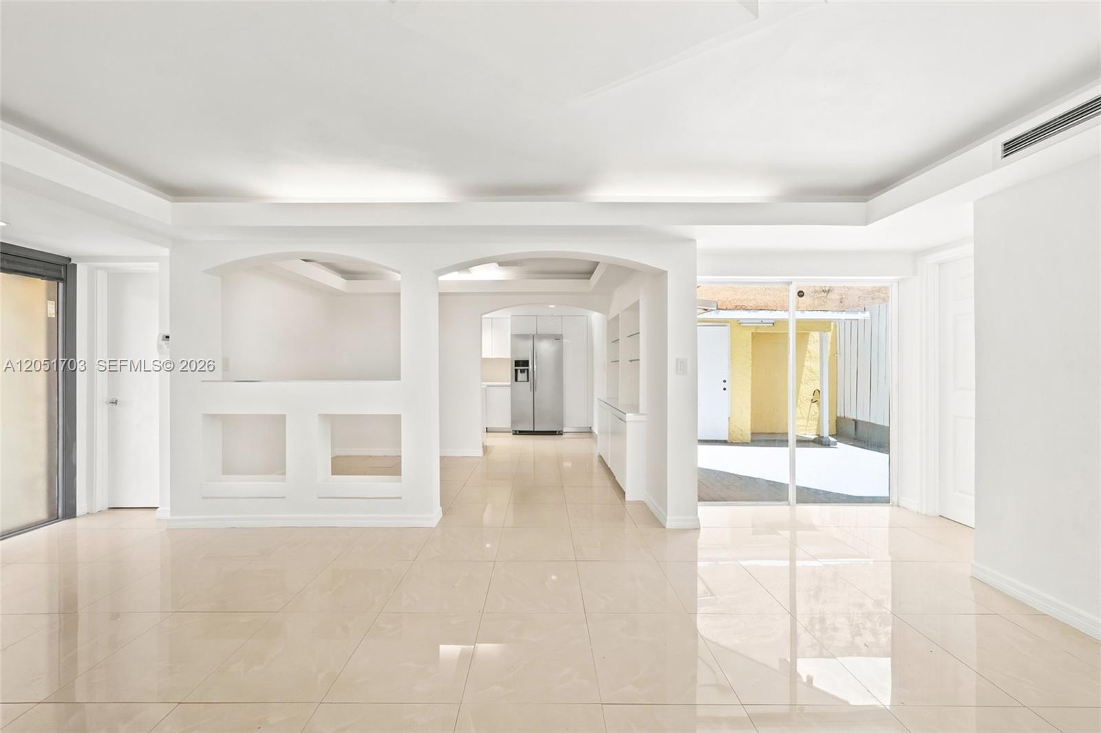 9674 Fontainebleau Boulevard