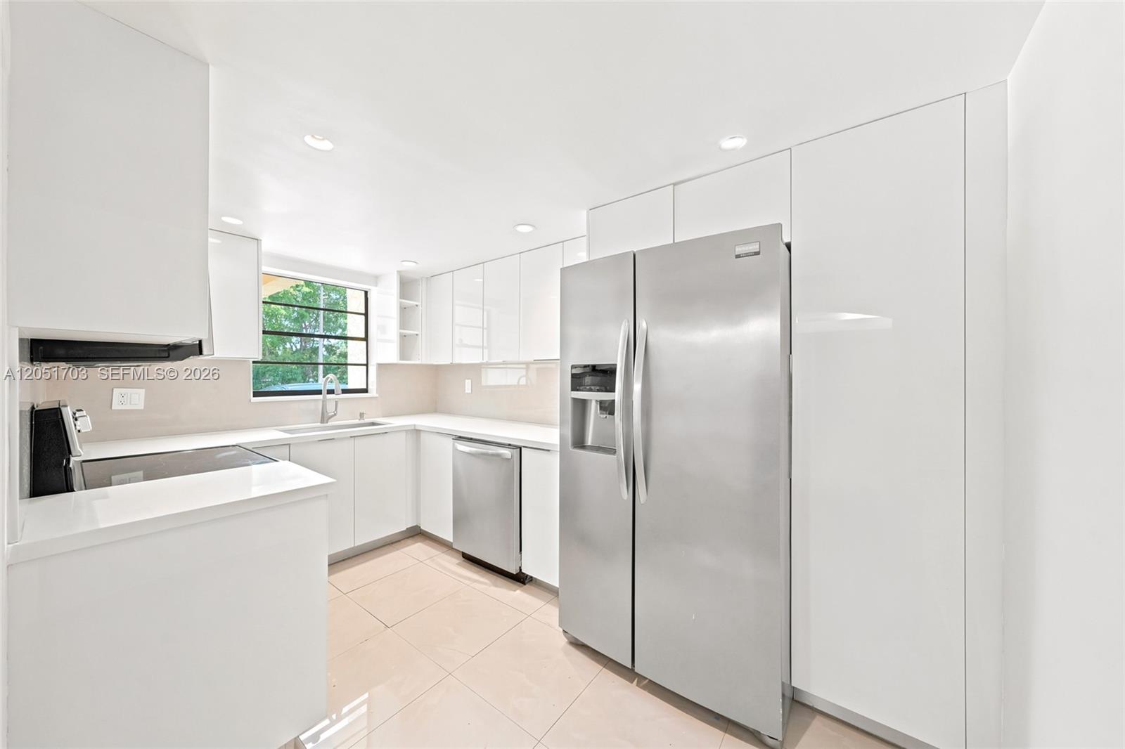 9674 Fontainebleau Boulevard