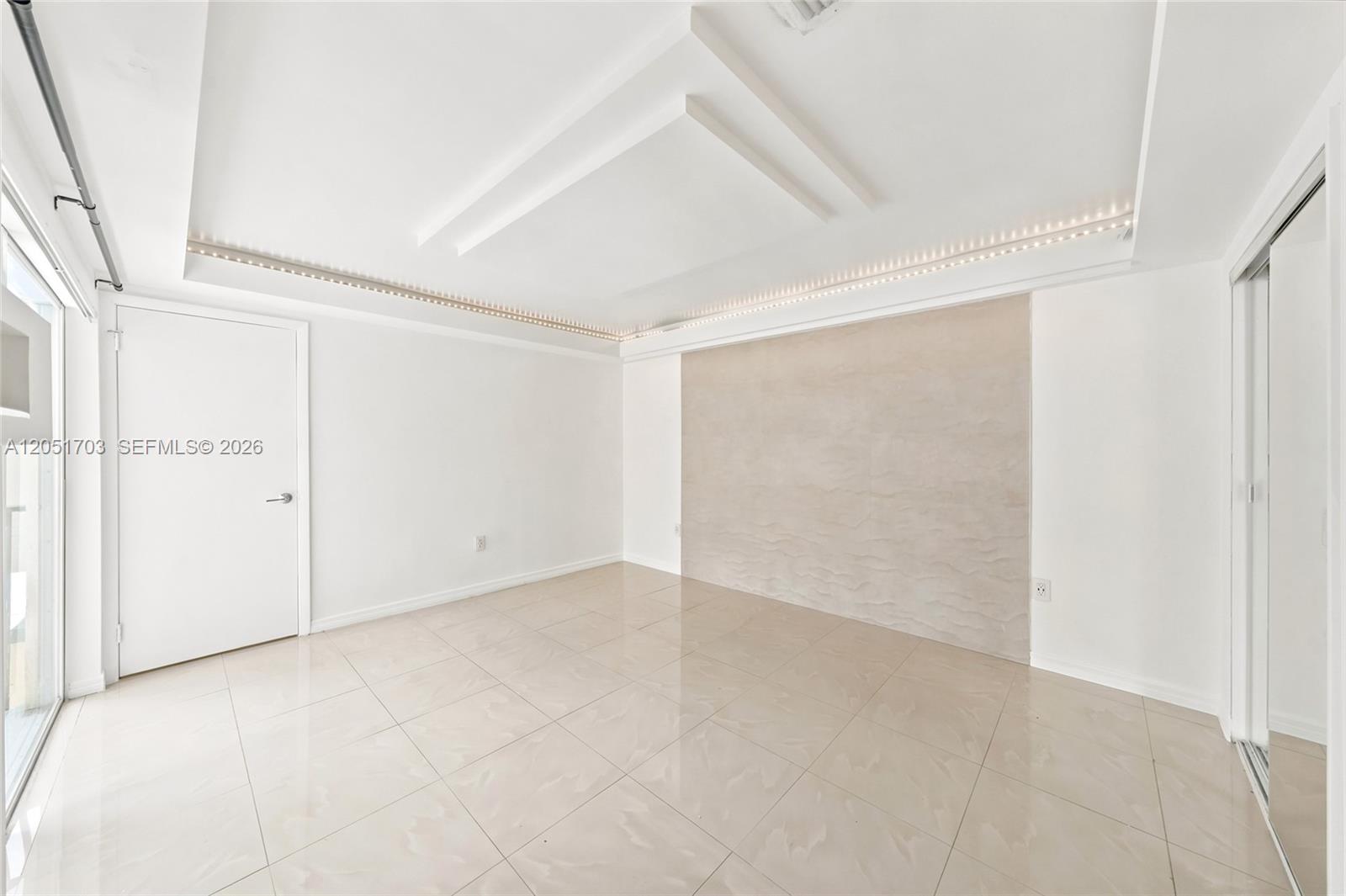 9674 Fontainebleau Boulevard
