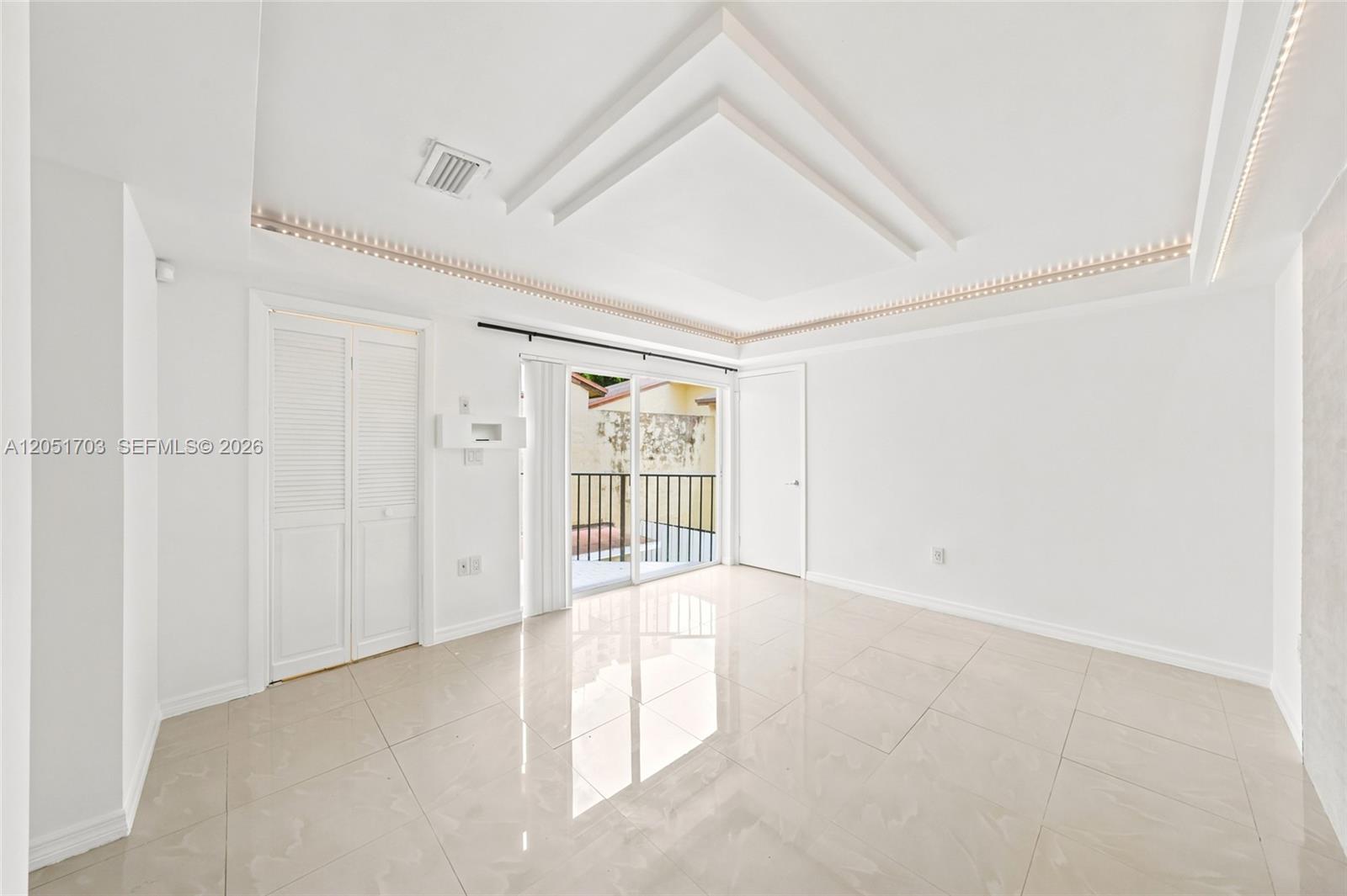 9674 Fontainebleau Boulevard