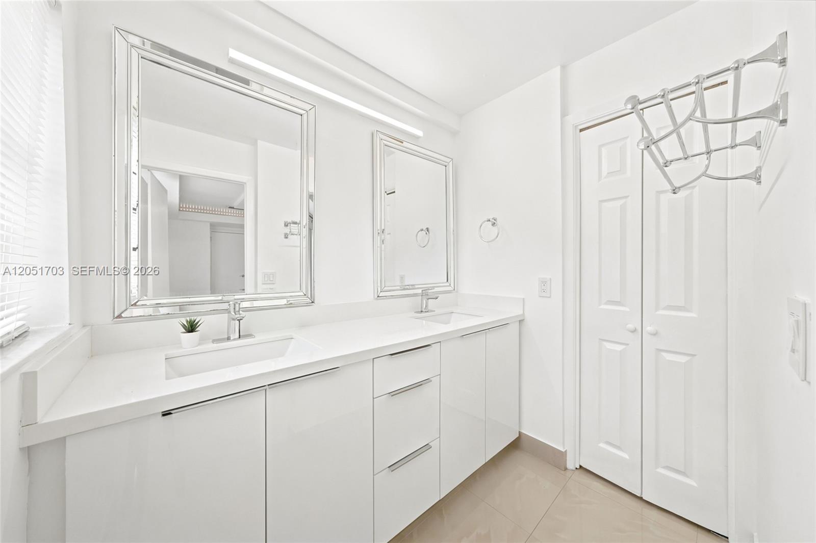 9674 Fontainebleau Boulevard