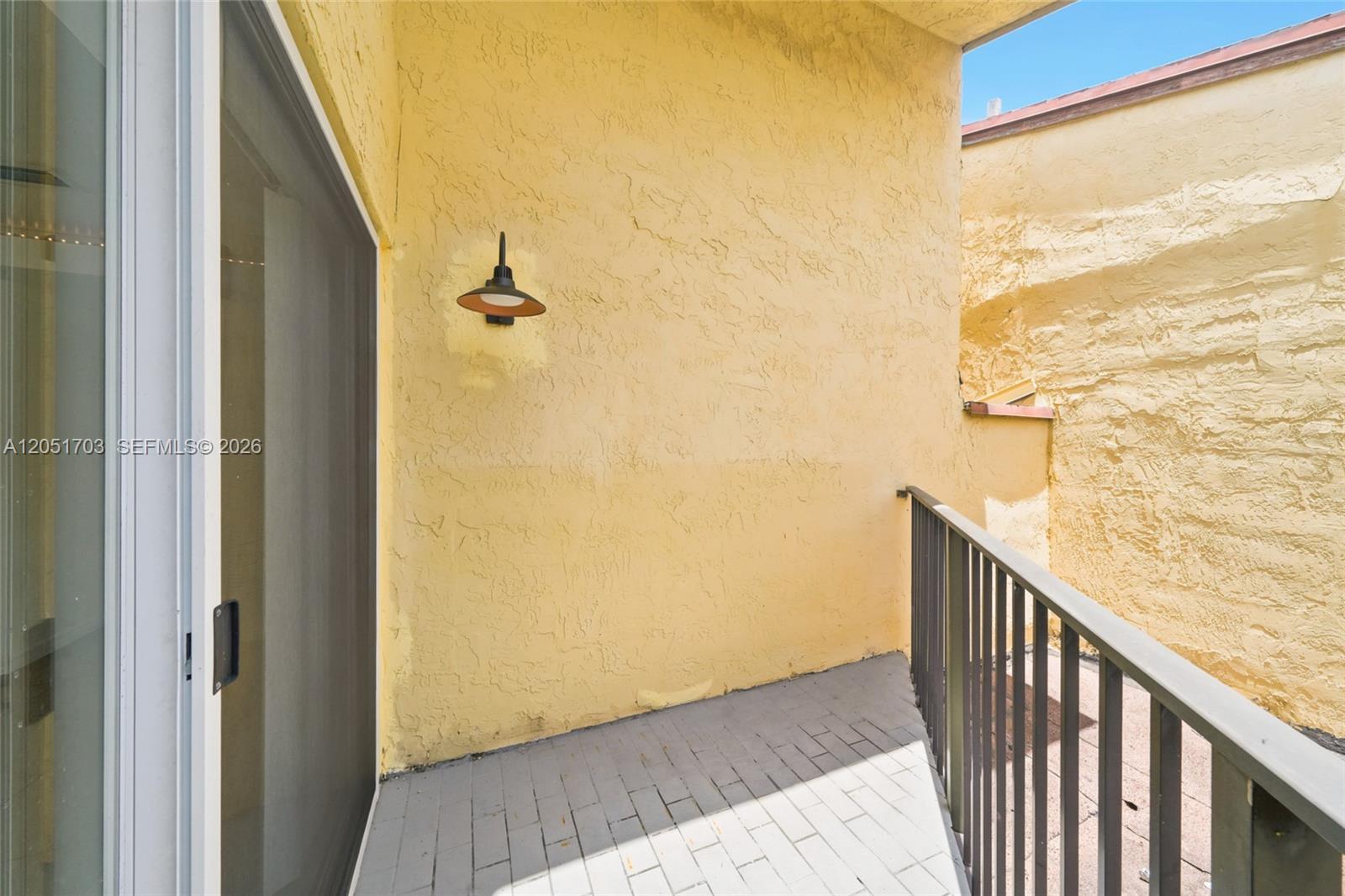 9674 Fontainebleau Boulevard