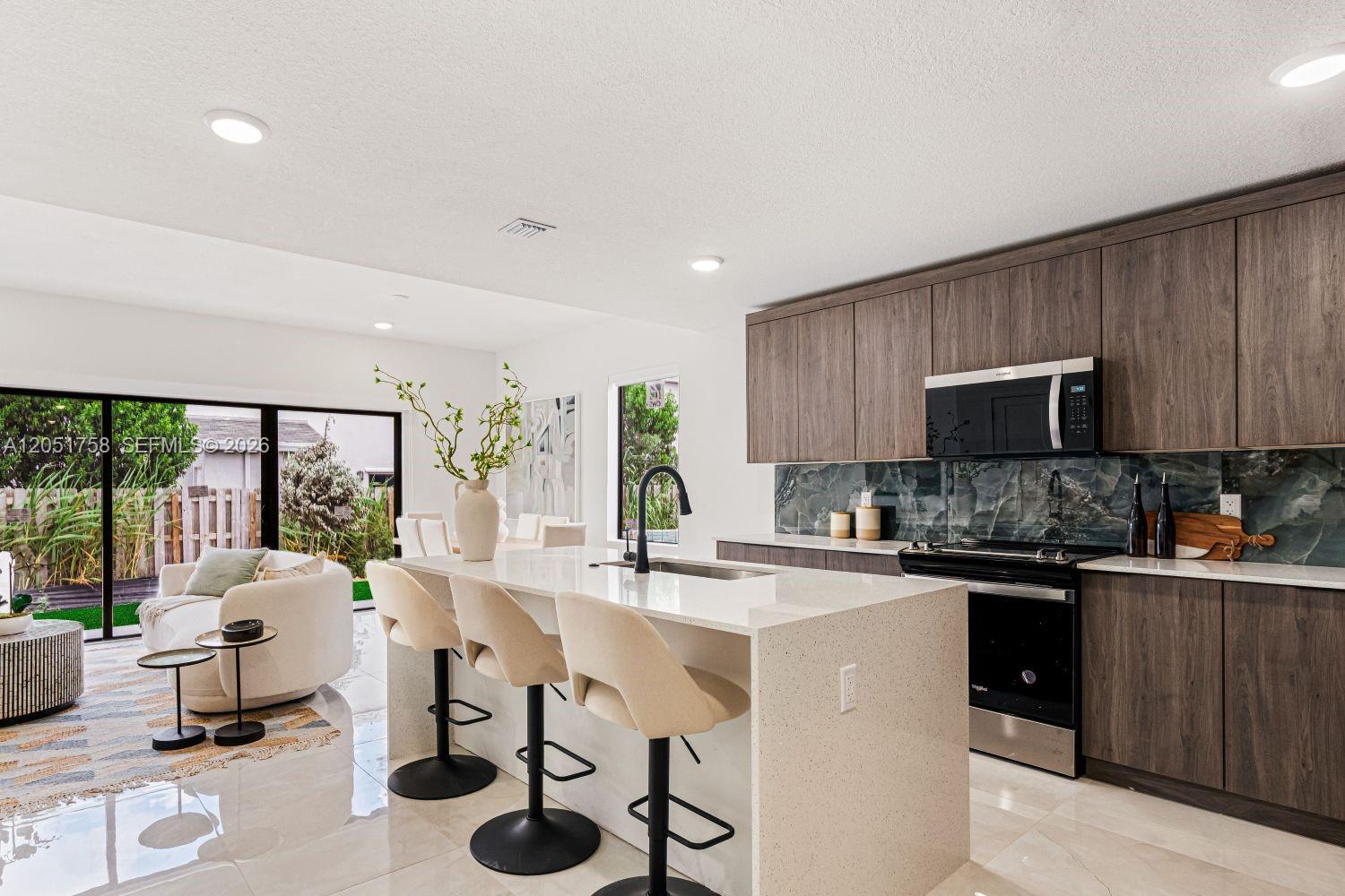 536 NW 14 Court