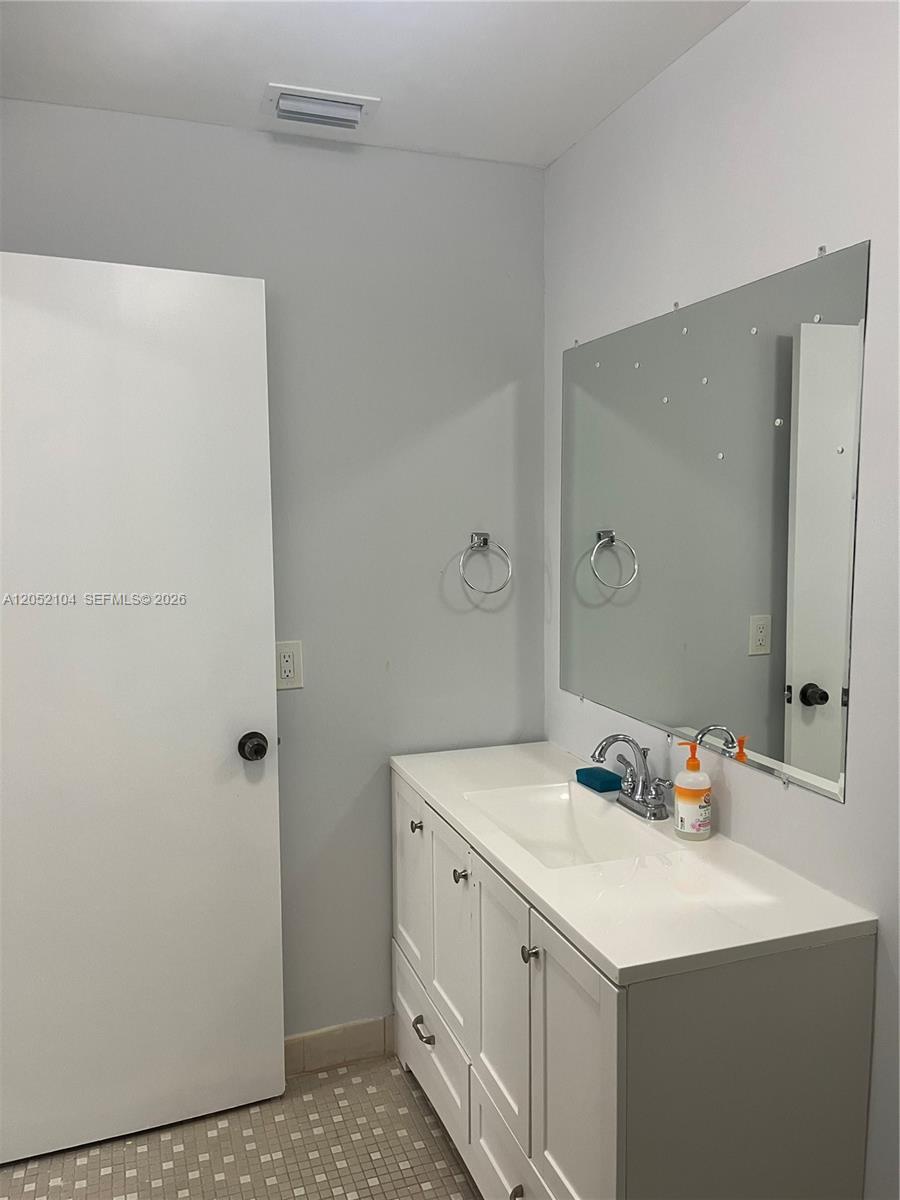 14824 SW 124th Court gallery image #35