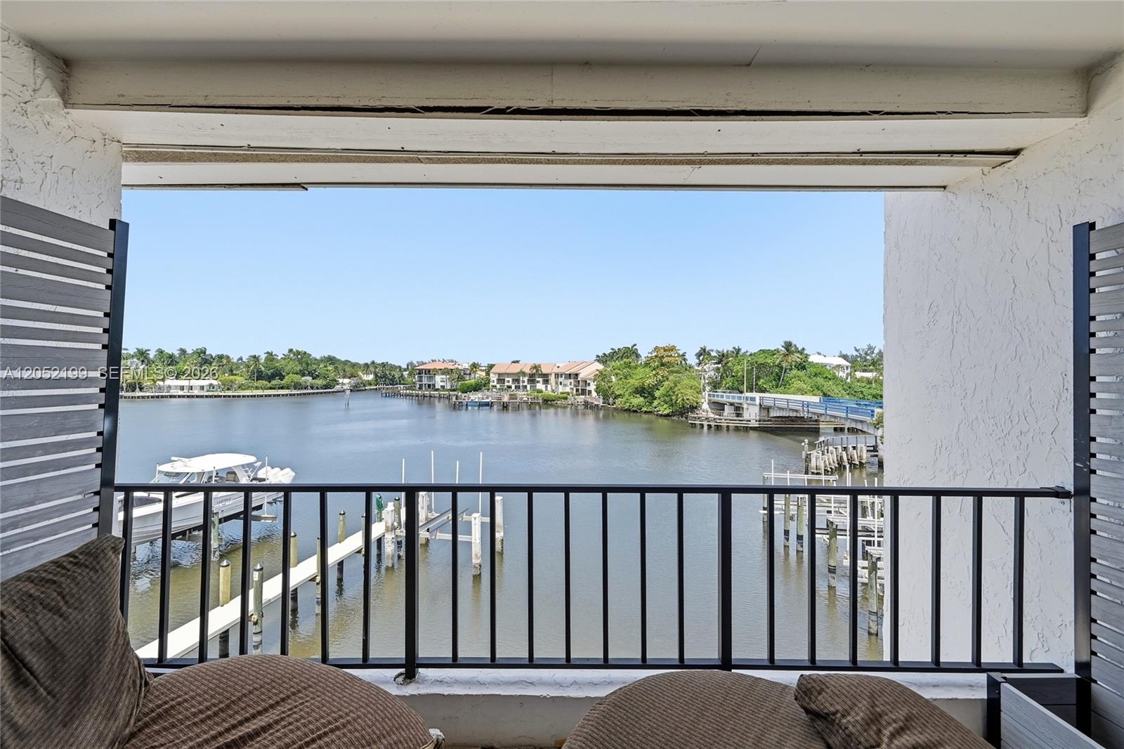 801 Palm Trail
