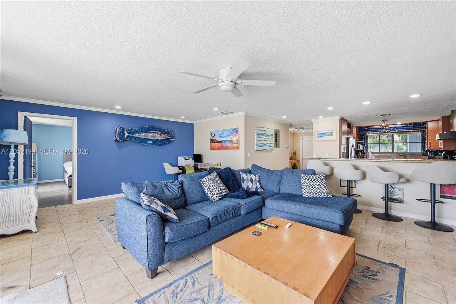 801 Palm Trail