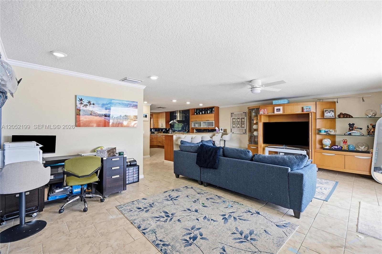 801 Palm Trail