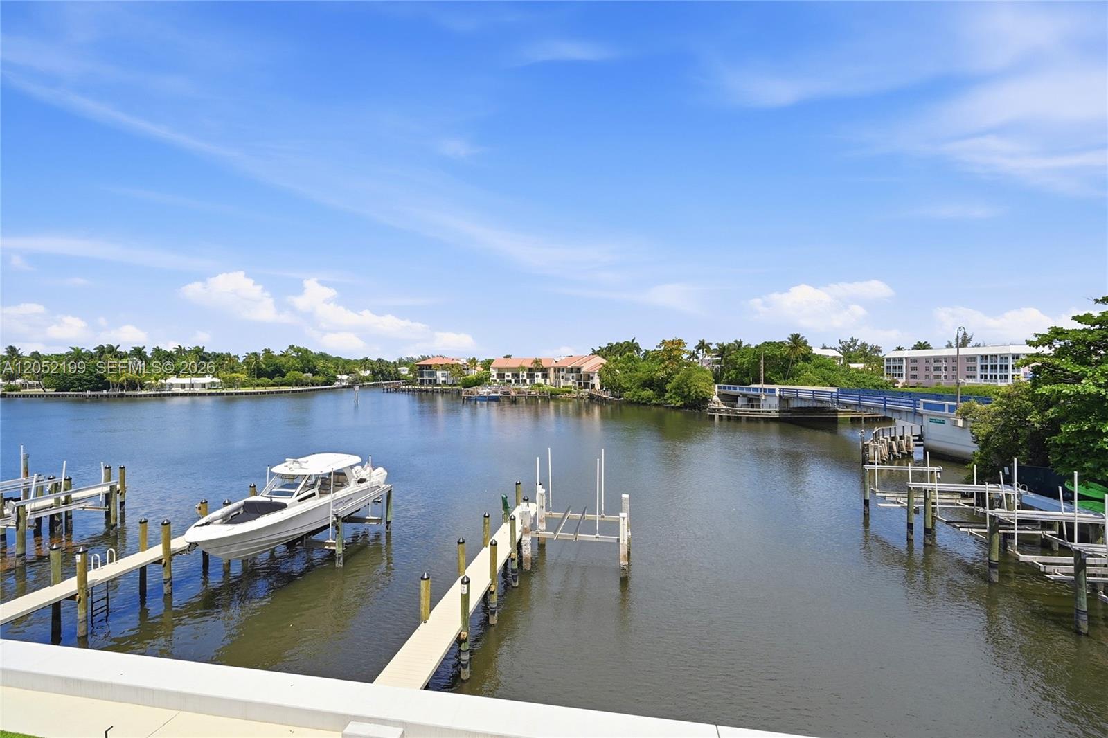 801 Palm Trail