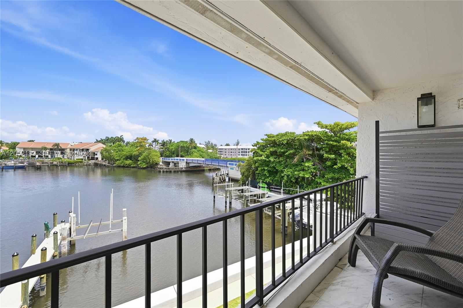 801 Palm Trail