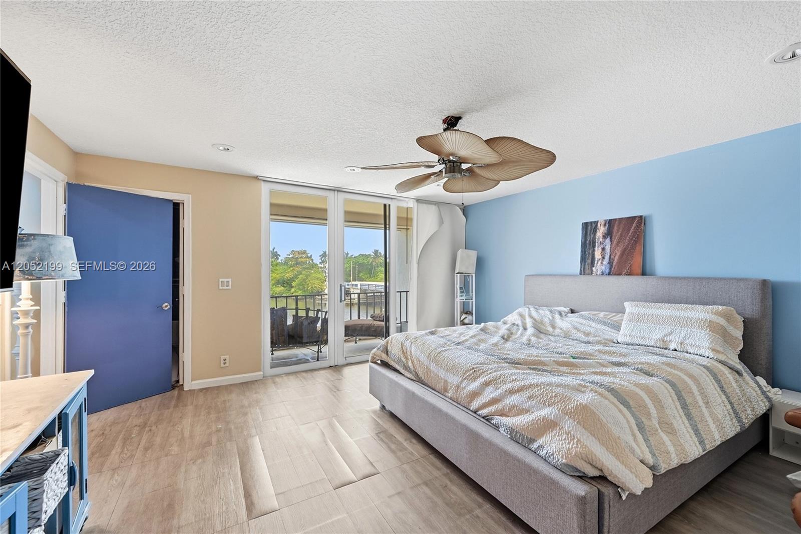 801 Palm Trail