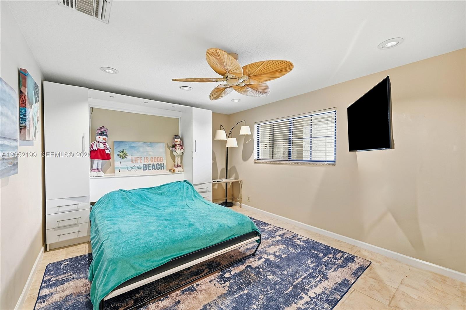 801 Palm Trail