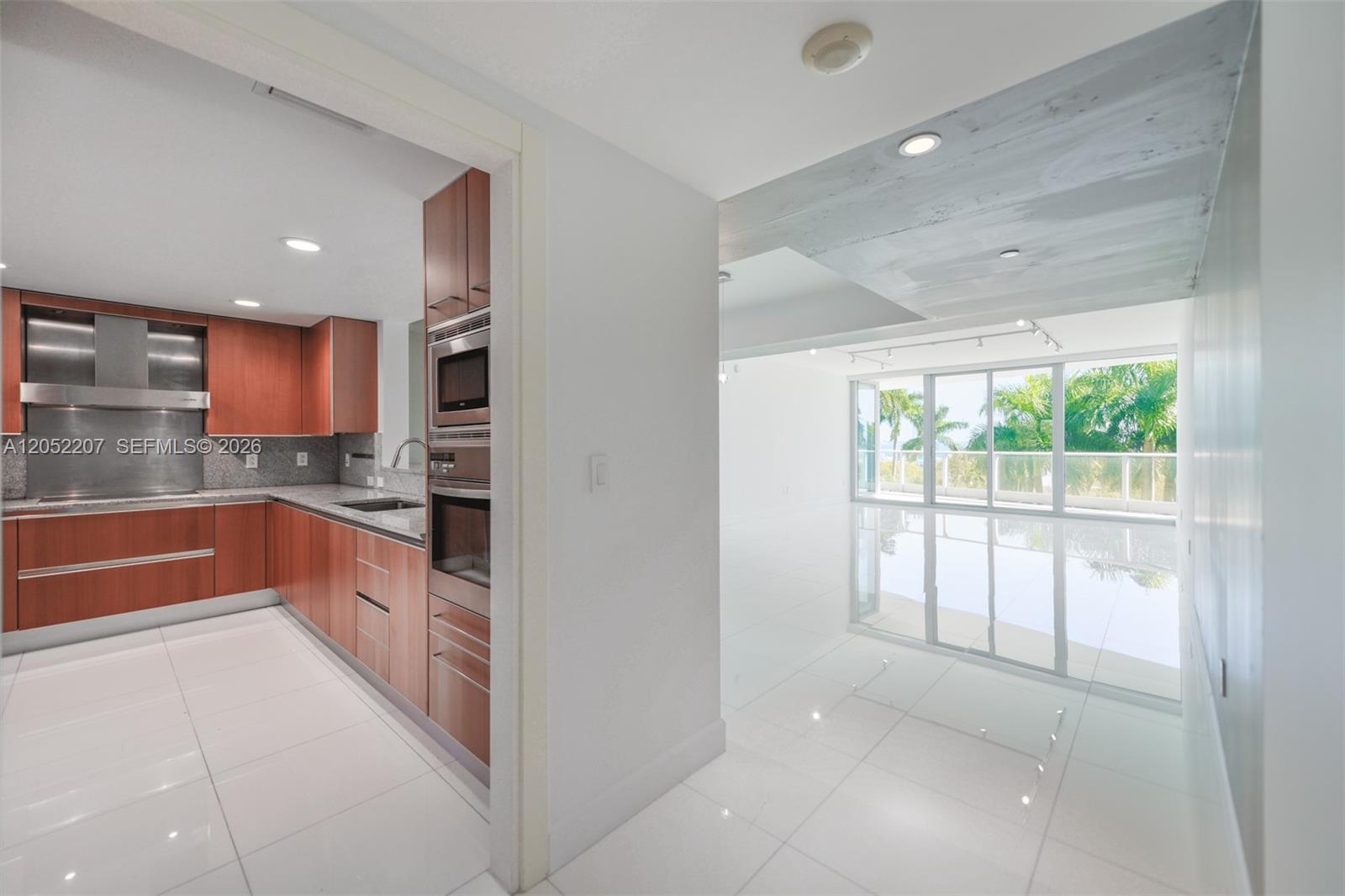 2627 S Bayshore Drive