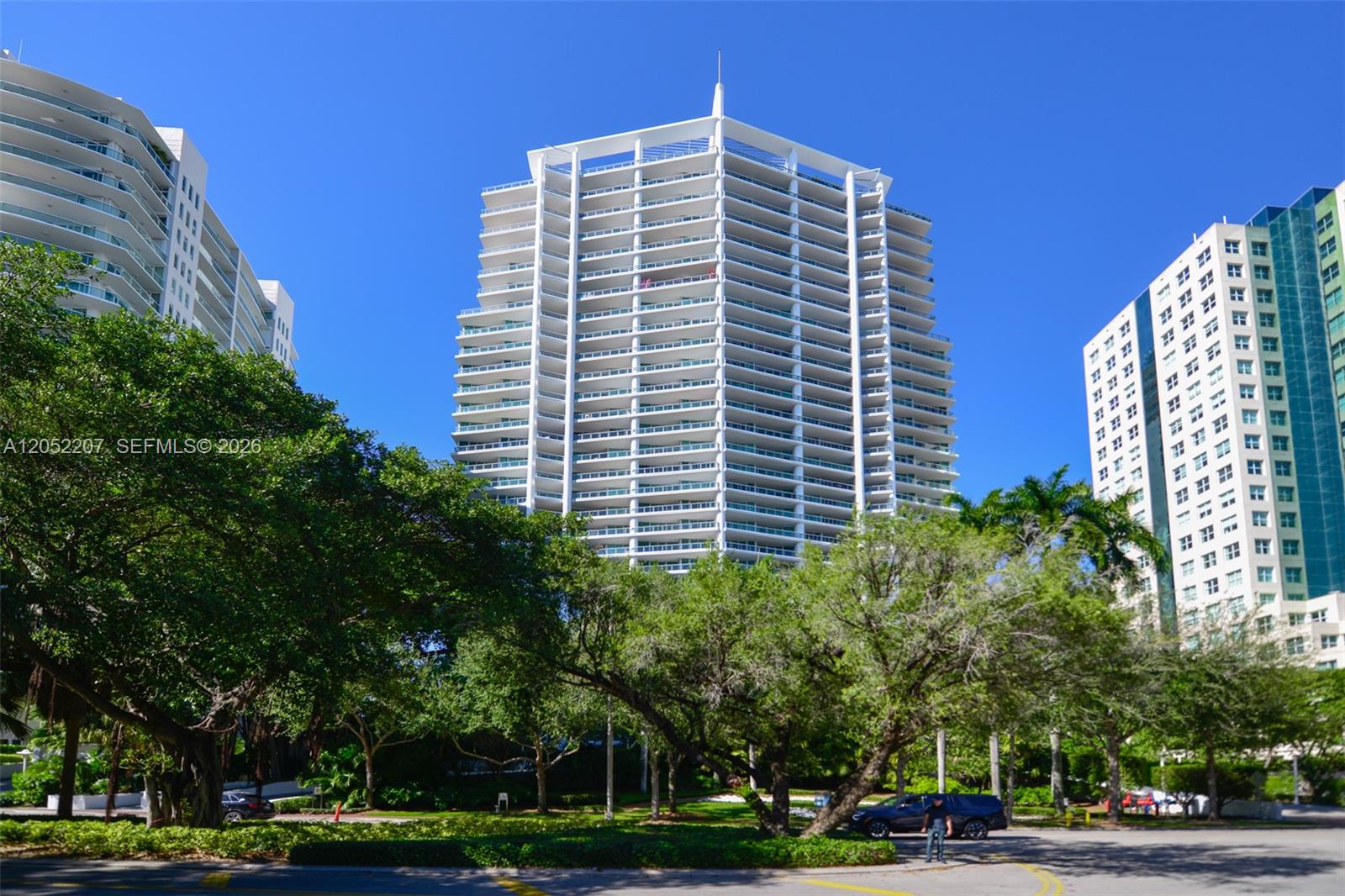 2627 S Bayshore Drive