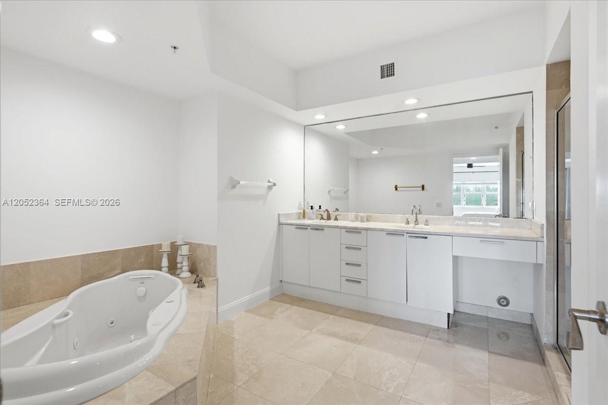 14951 Royal Oaks Lane